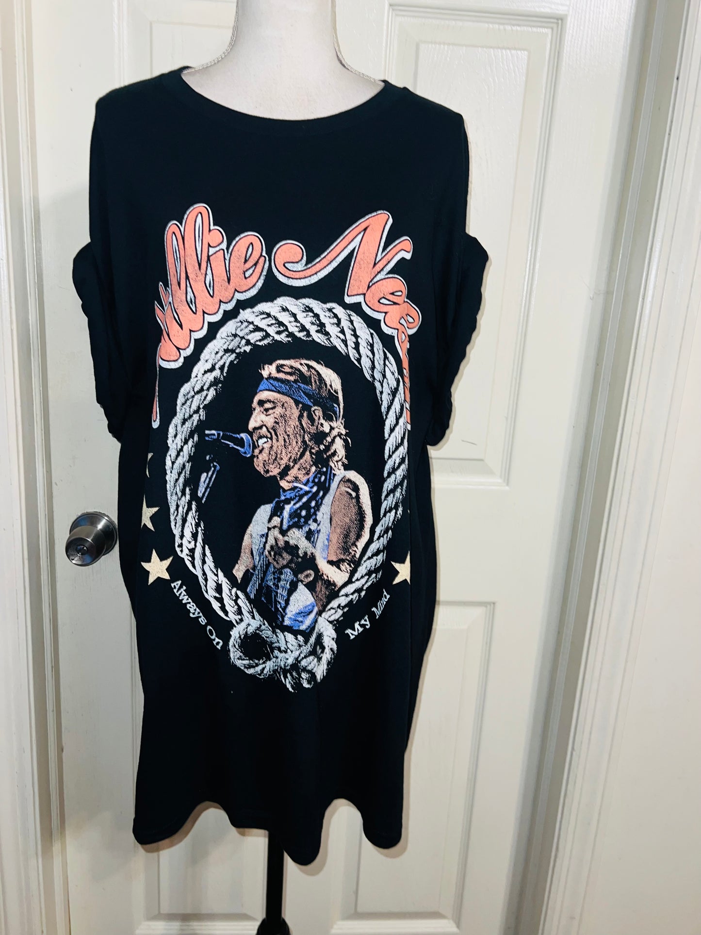 Willie Nelson Oversized Distressed Tee