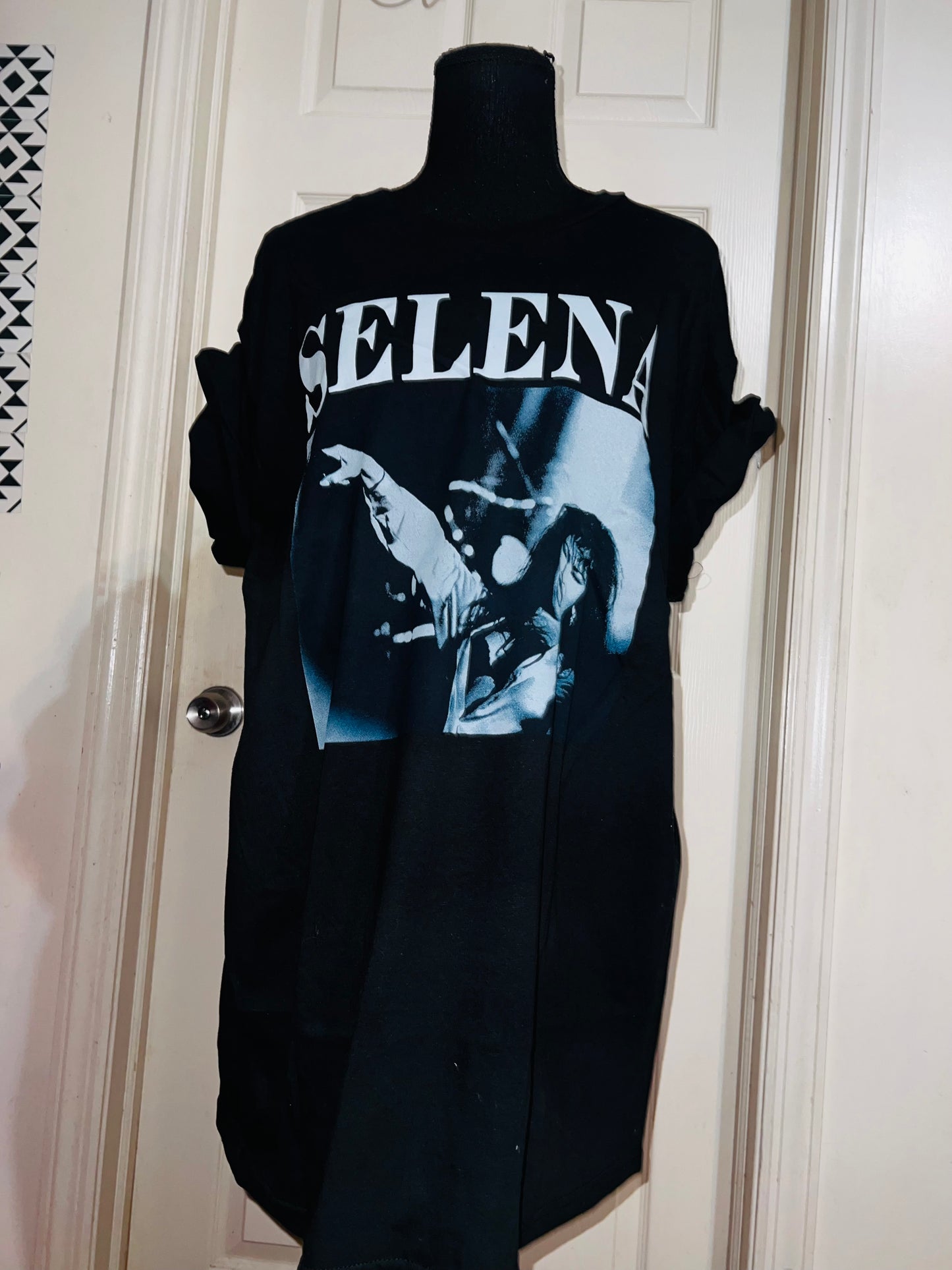 Selena Oversized Distressed Tee