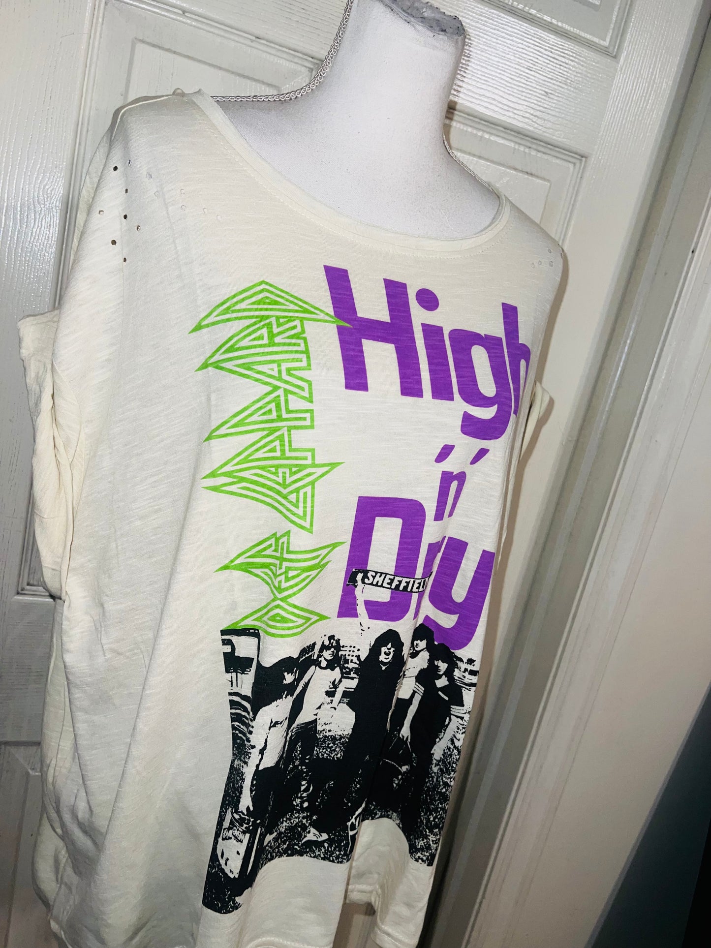 Def Leppard Oversized Distressed Tee