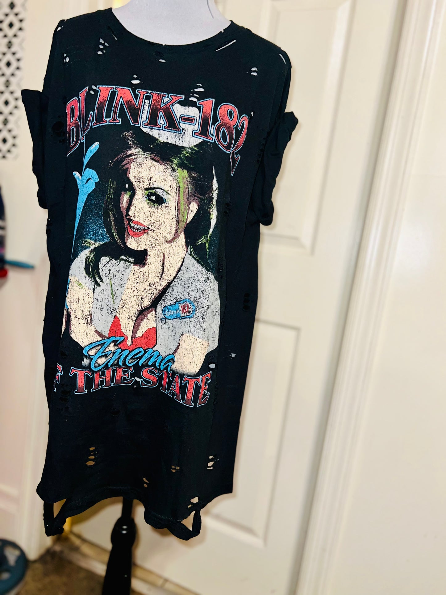 Blink 182 Oversized Distressed Tee