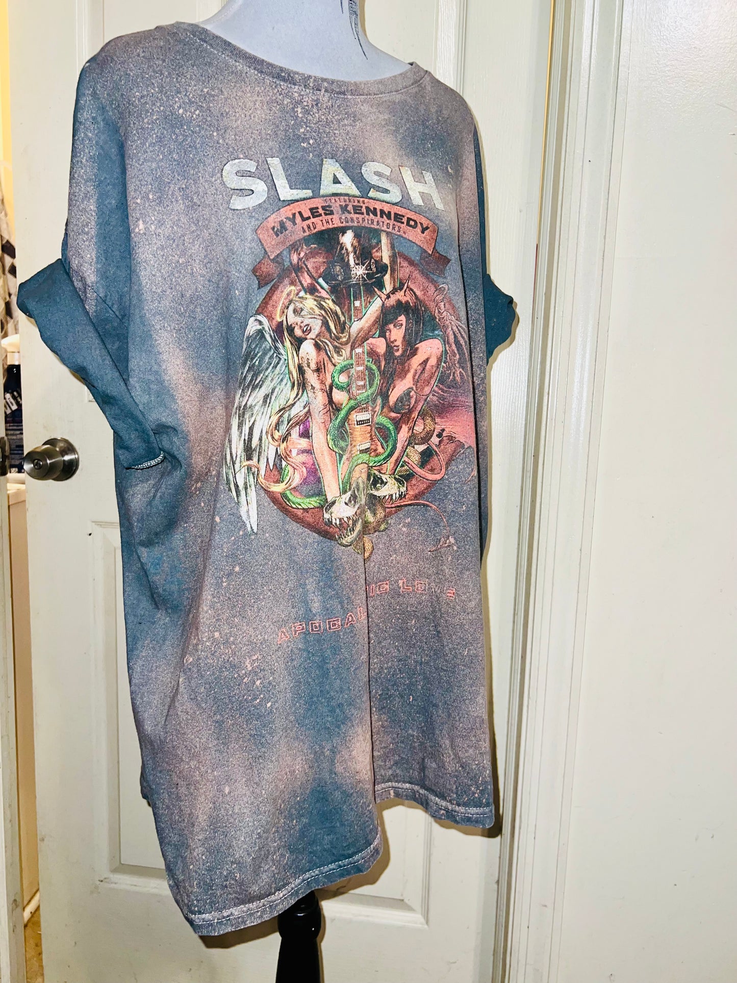 Bleached Slash Distressed Oversized Tee