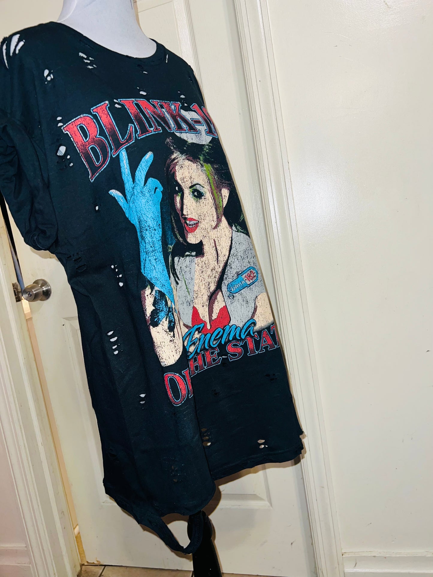 Blink 182 Oversized Distressed Tee
