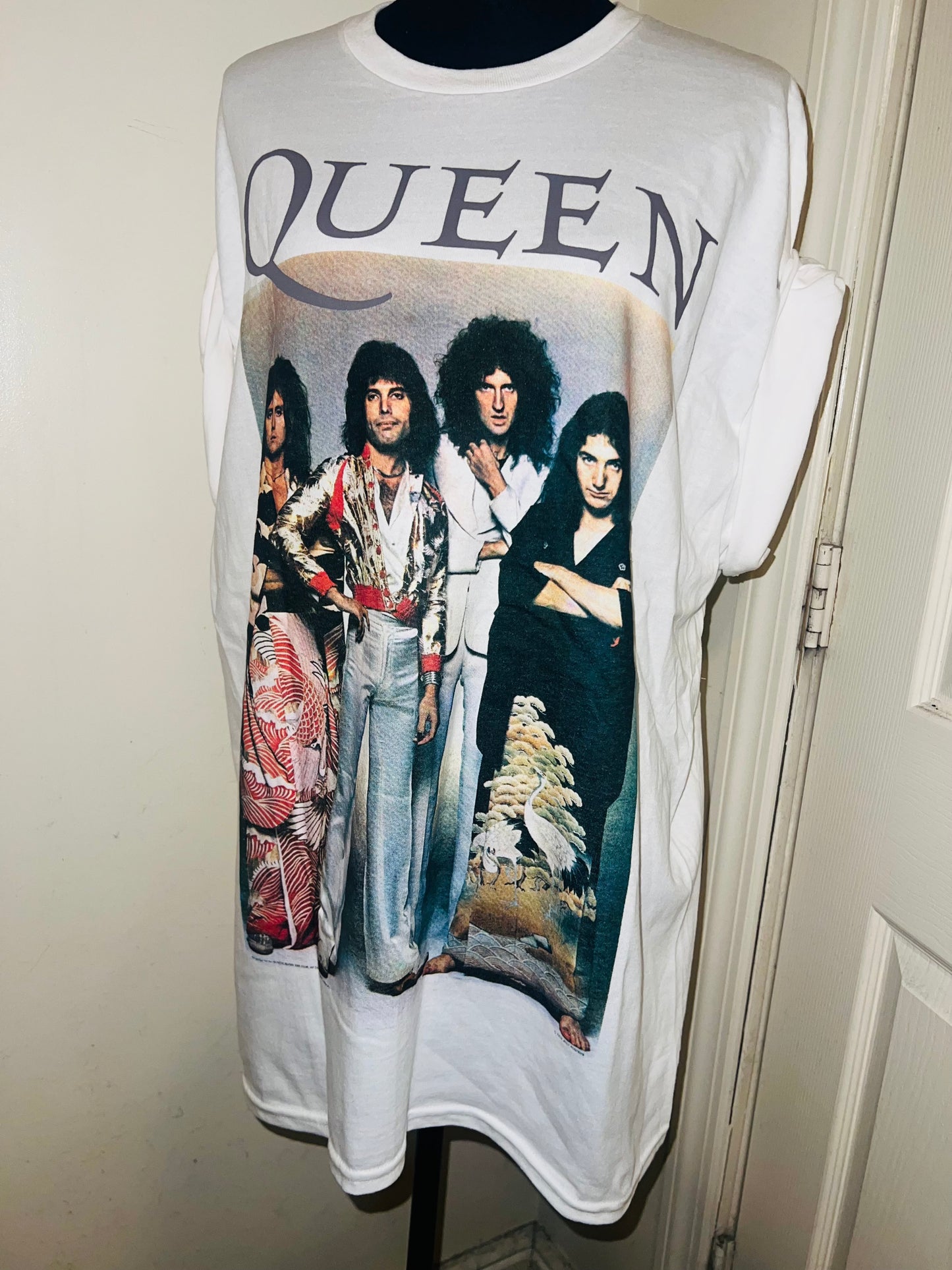 Queen Oversized Distressed Tee