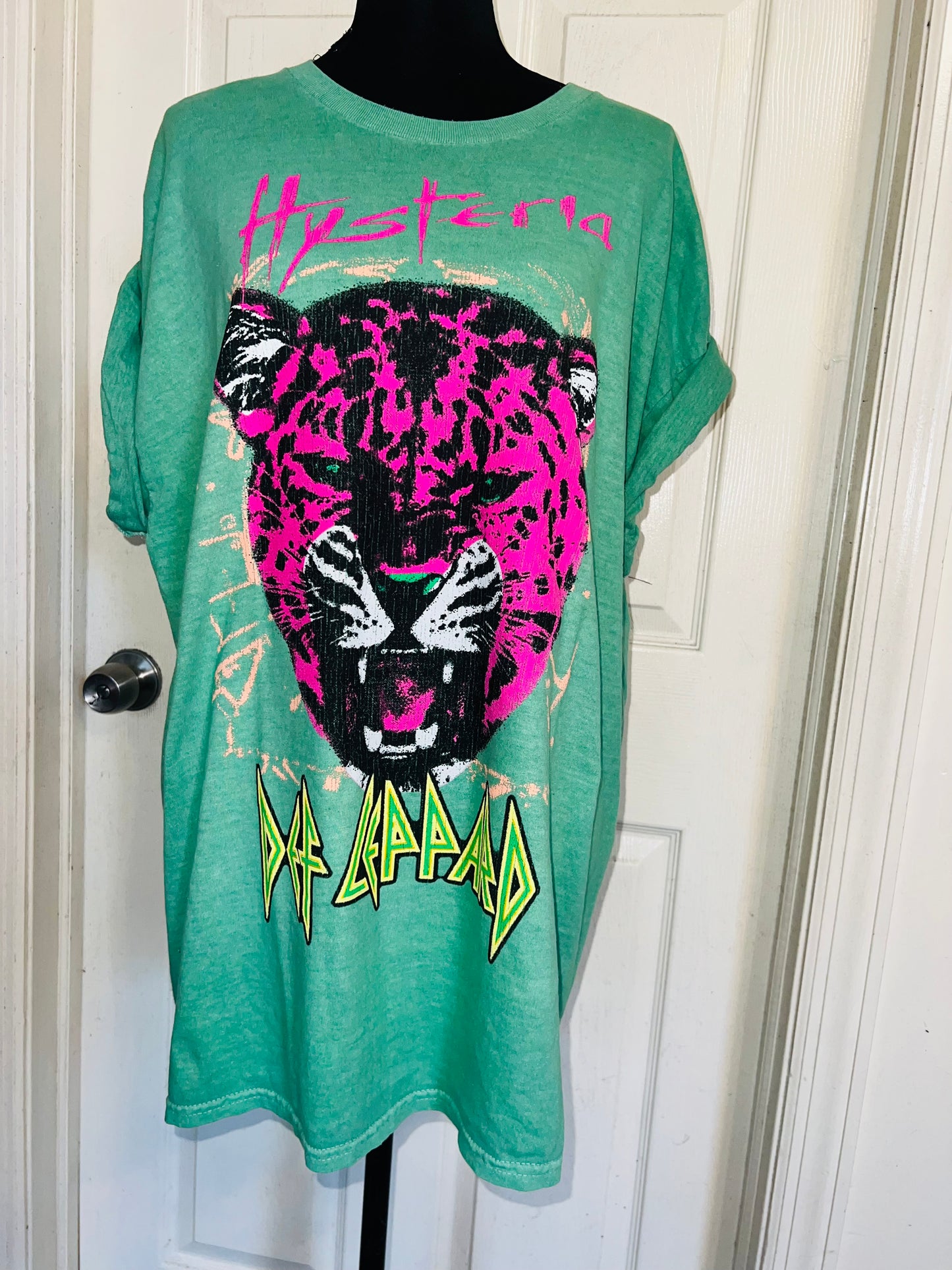 Def Leppard Oversized Distressed Tee