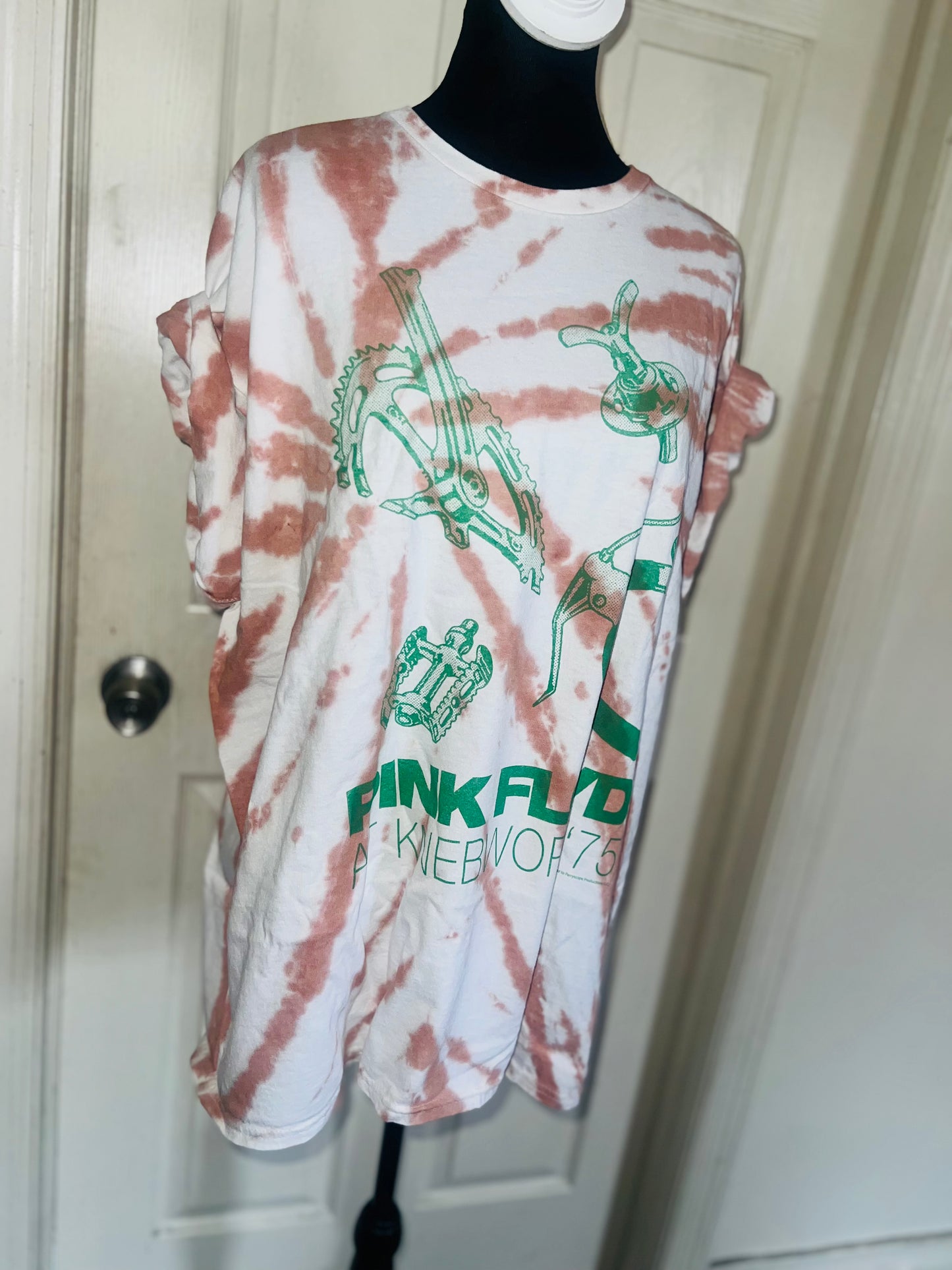 Pink Floyd Oversized Distressed Tee