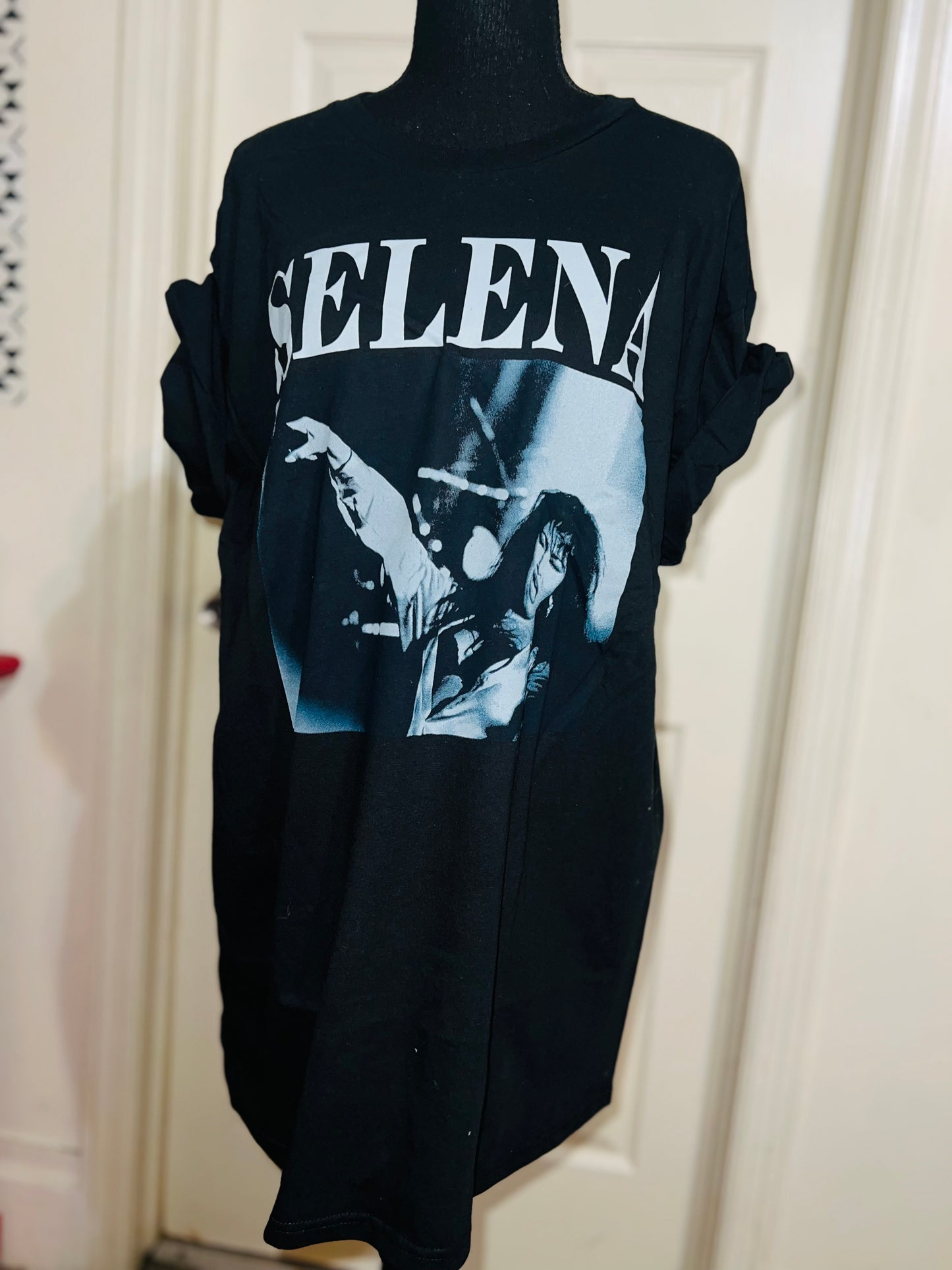 Selena Oversized Distressed Tee