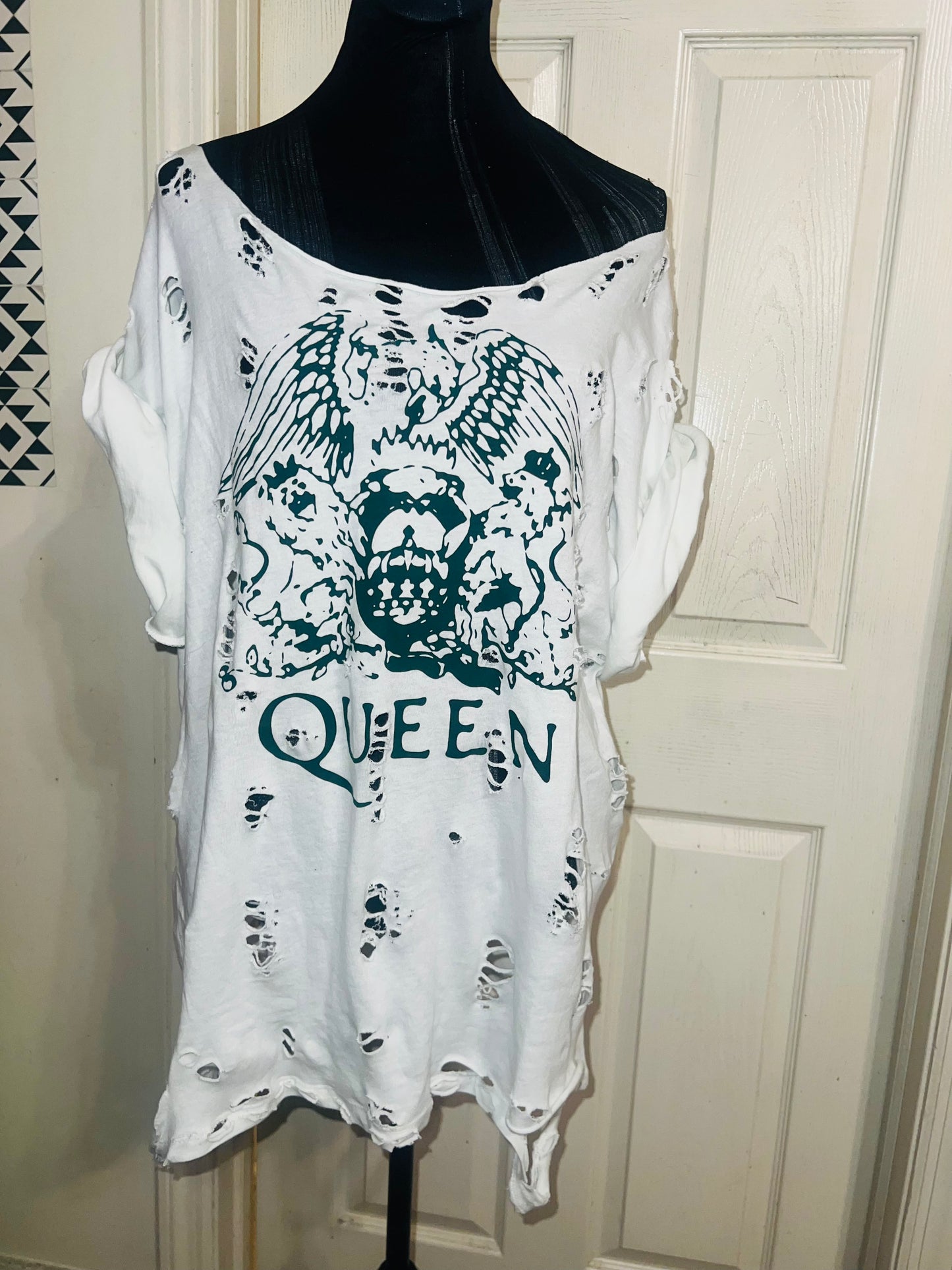 Queen Oversized Distressed Tee