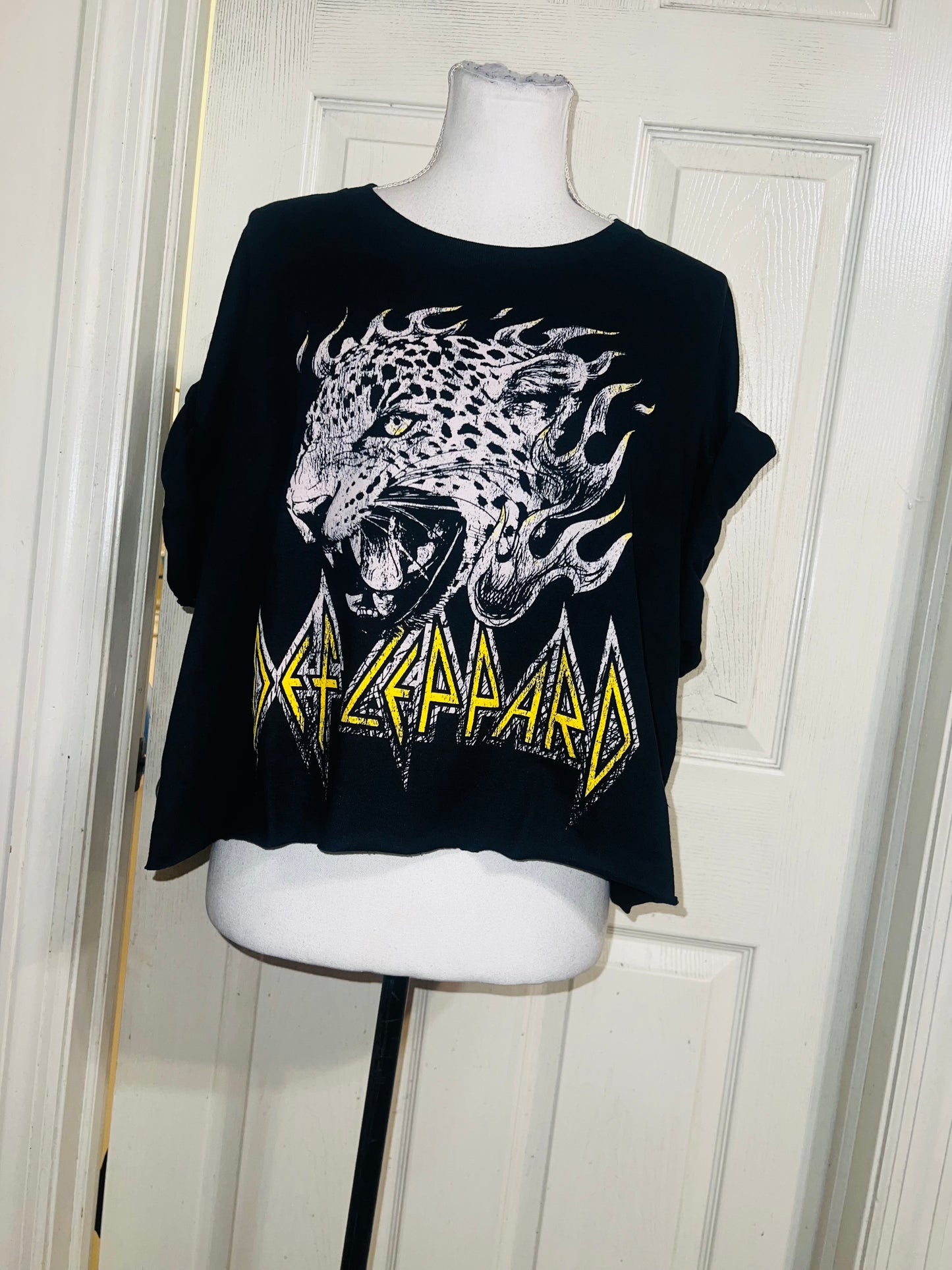Def Leppard Oversized Distressed Tee
