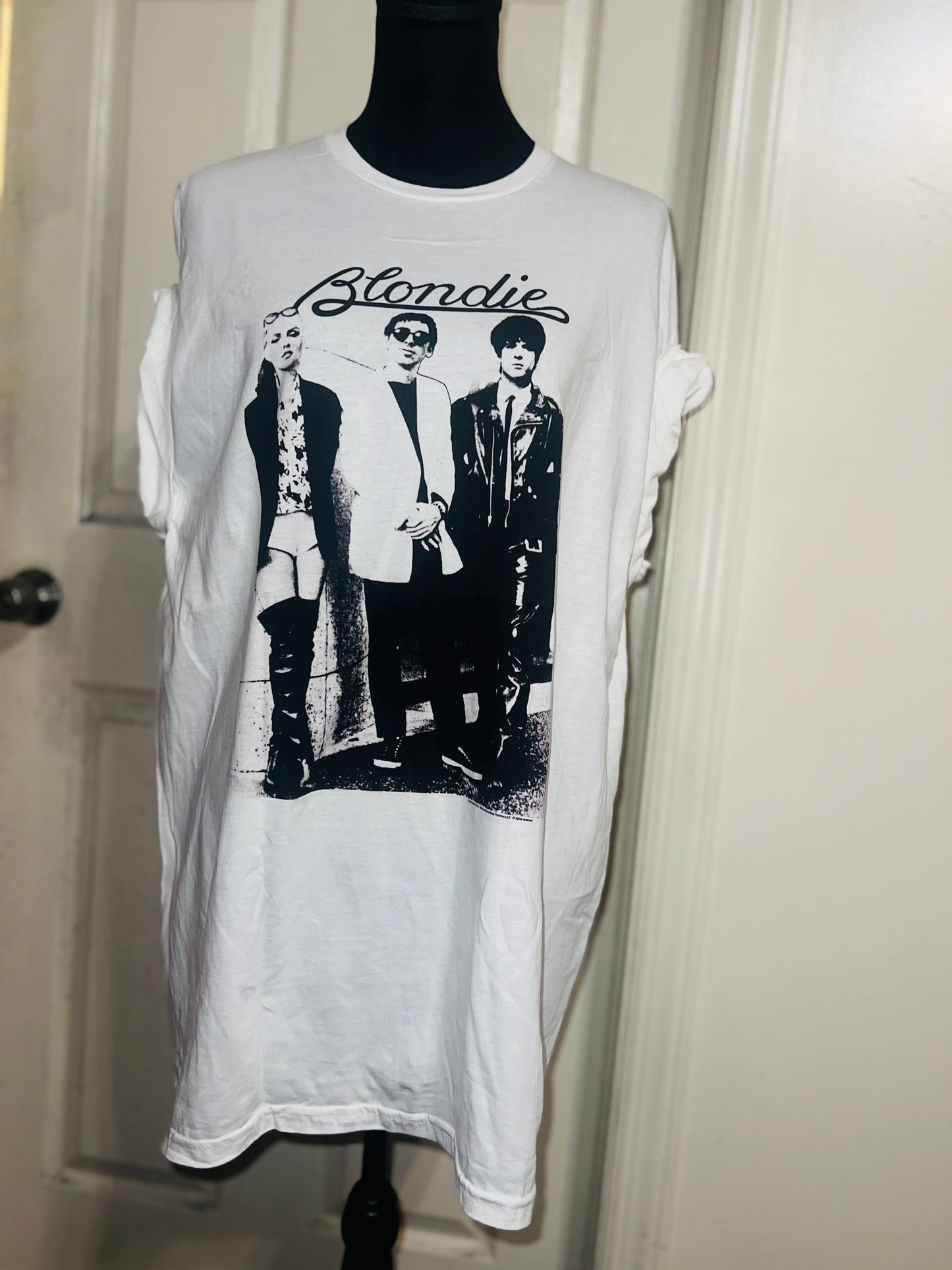 Blondie Oversized Distressed Tee