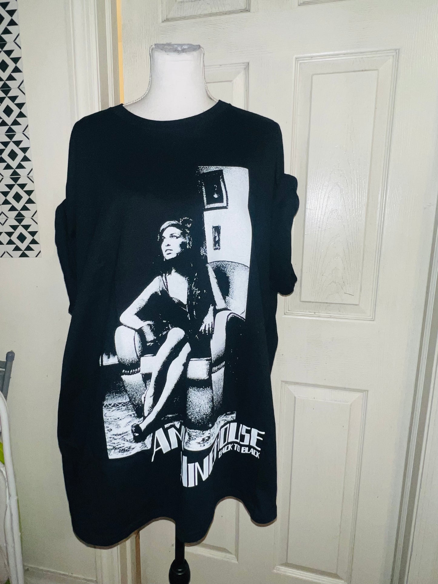 Amy Winehouse Oversized Distressed Tee