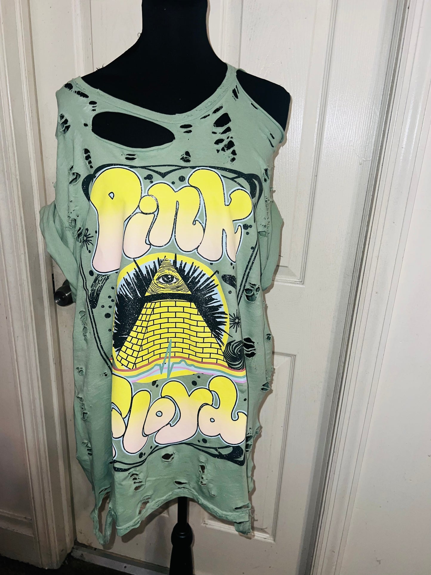 Pink Floyd Oversized Distressed Tee