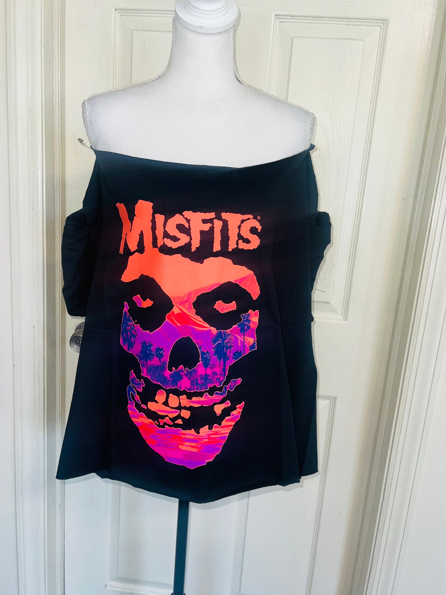 Misfits Oversized Off The Shoulder Distressed Tee