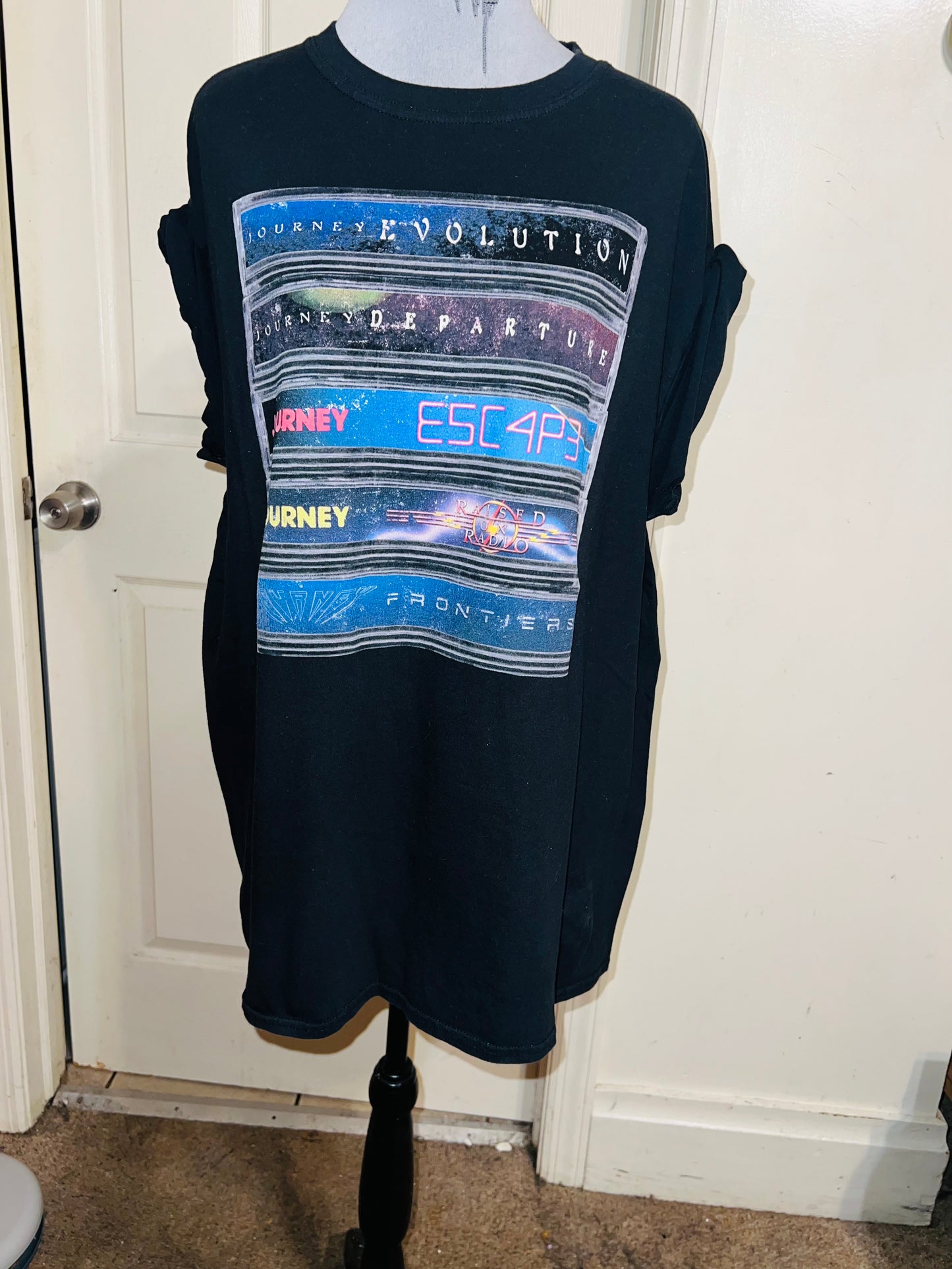 Journey Oversized Distressed Tee