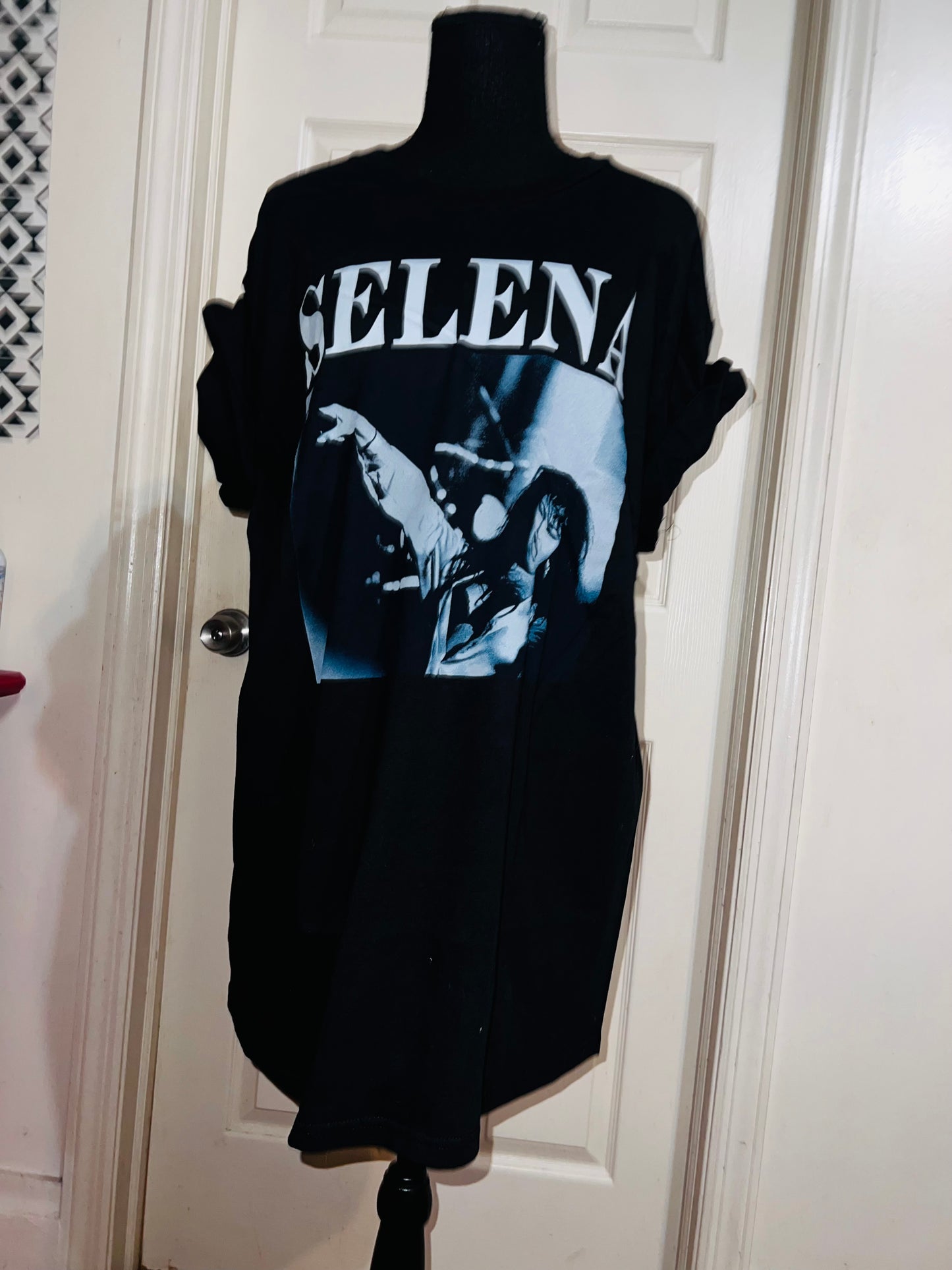 Selena Oversized Distressed Tee