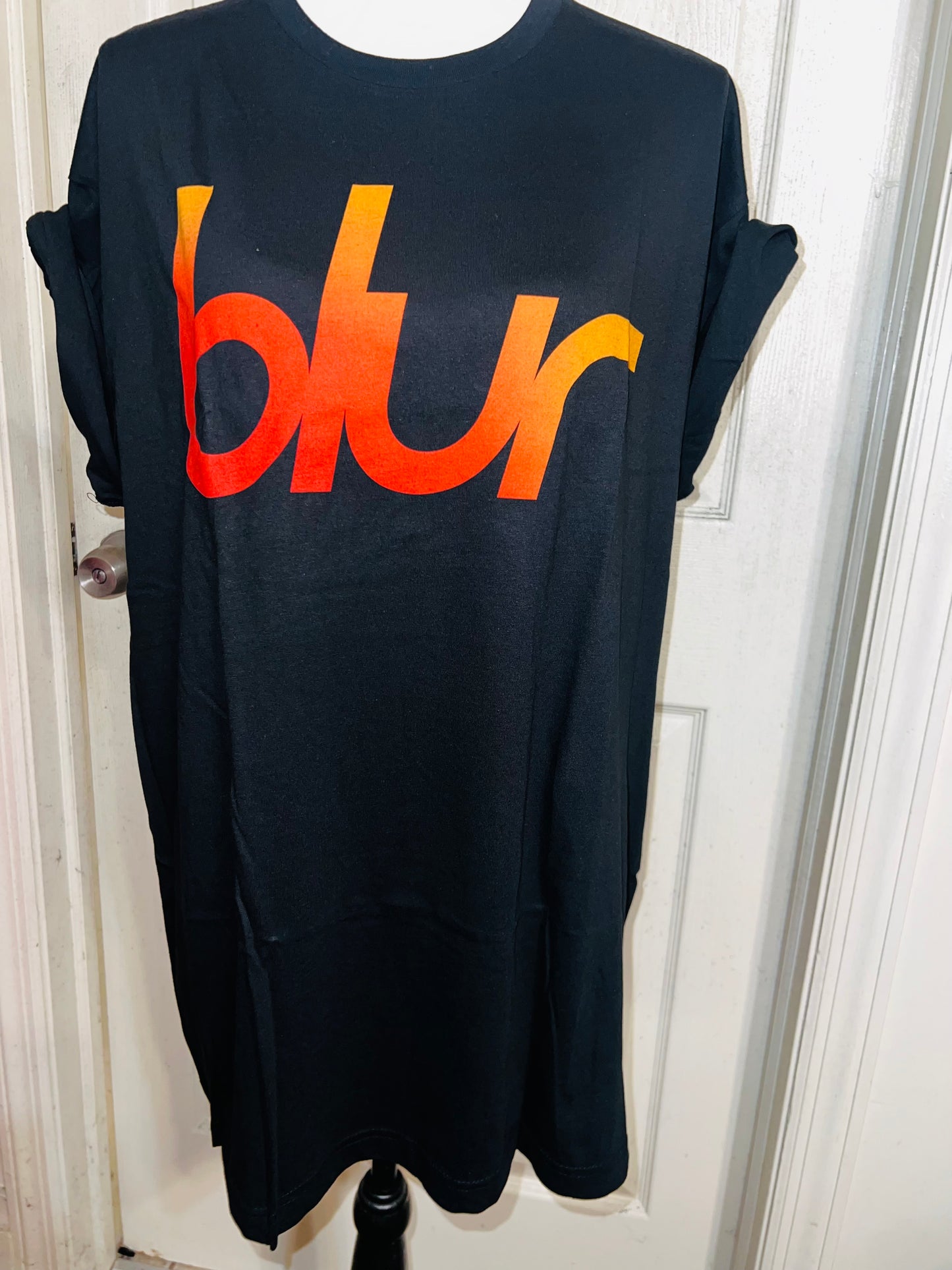 Blur Oversized Distressed Tee
