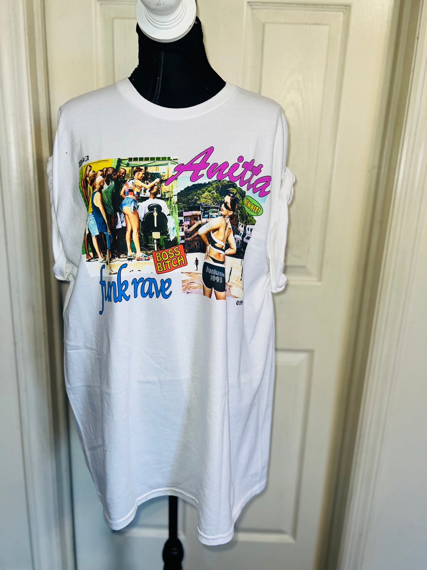 Anitta Oversized Distressed Tee