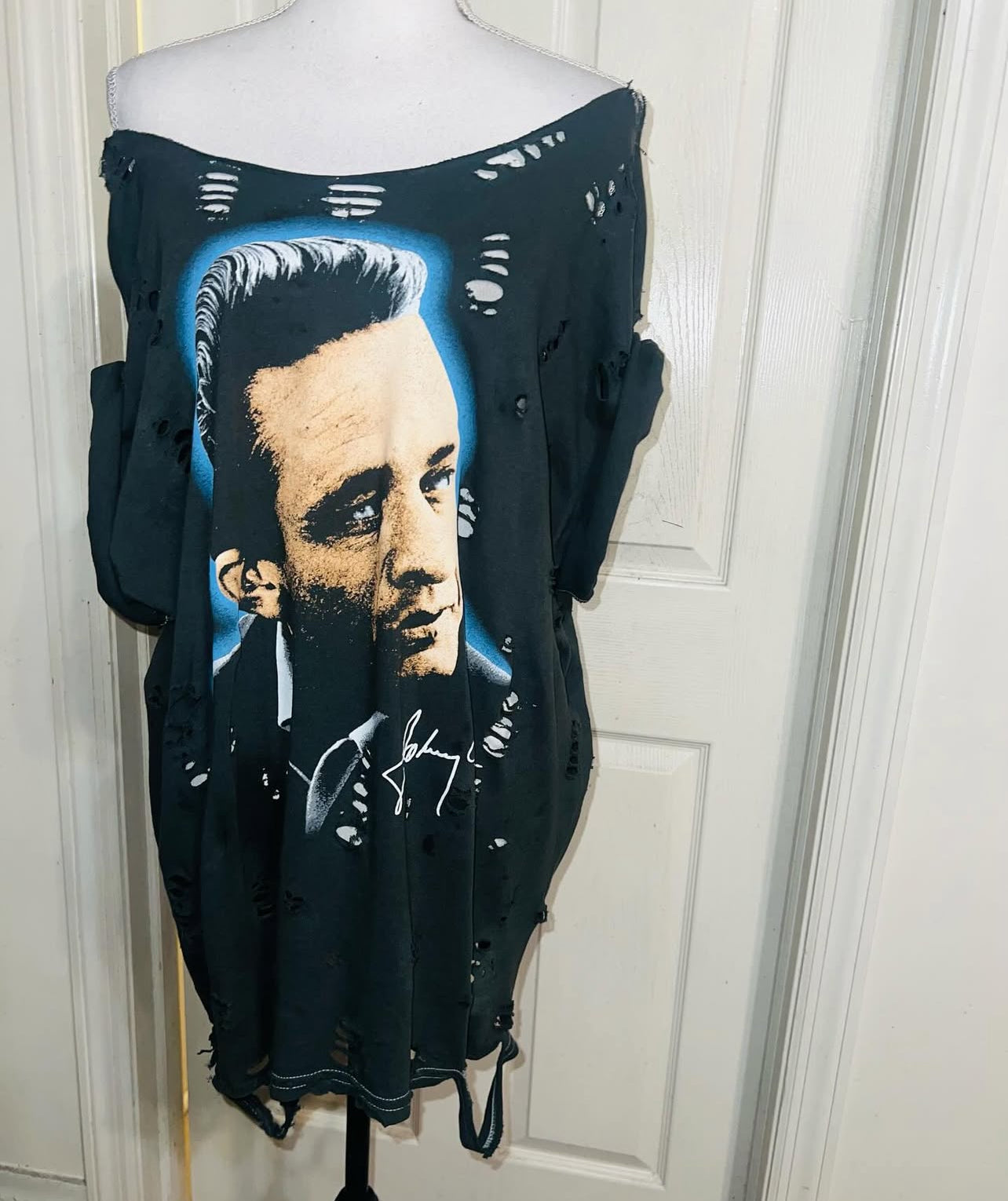 Johnny Cash Oversized Distressed Tee