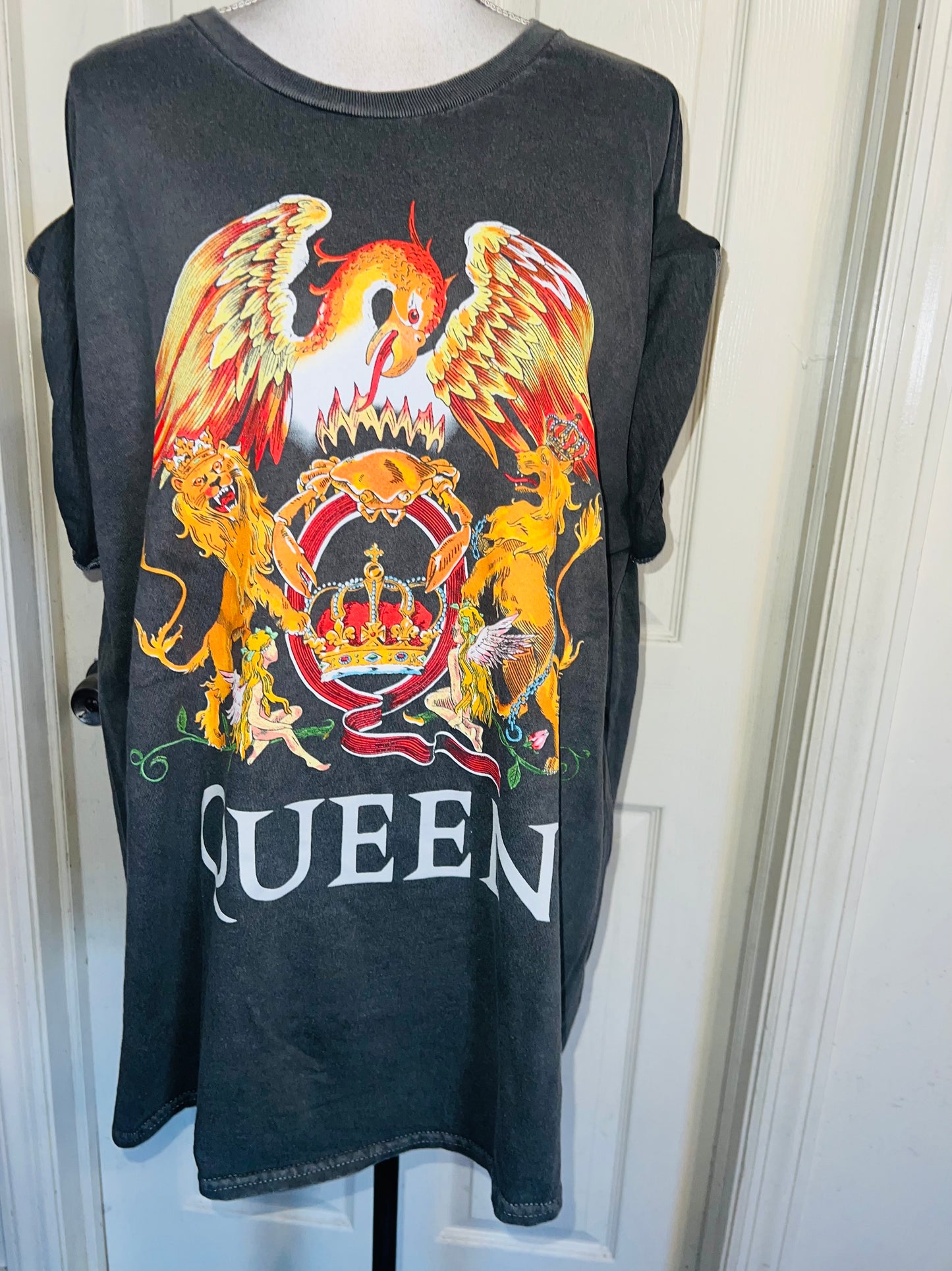 Queen Oversized Distressed Tee