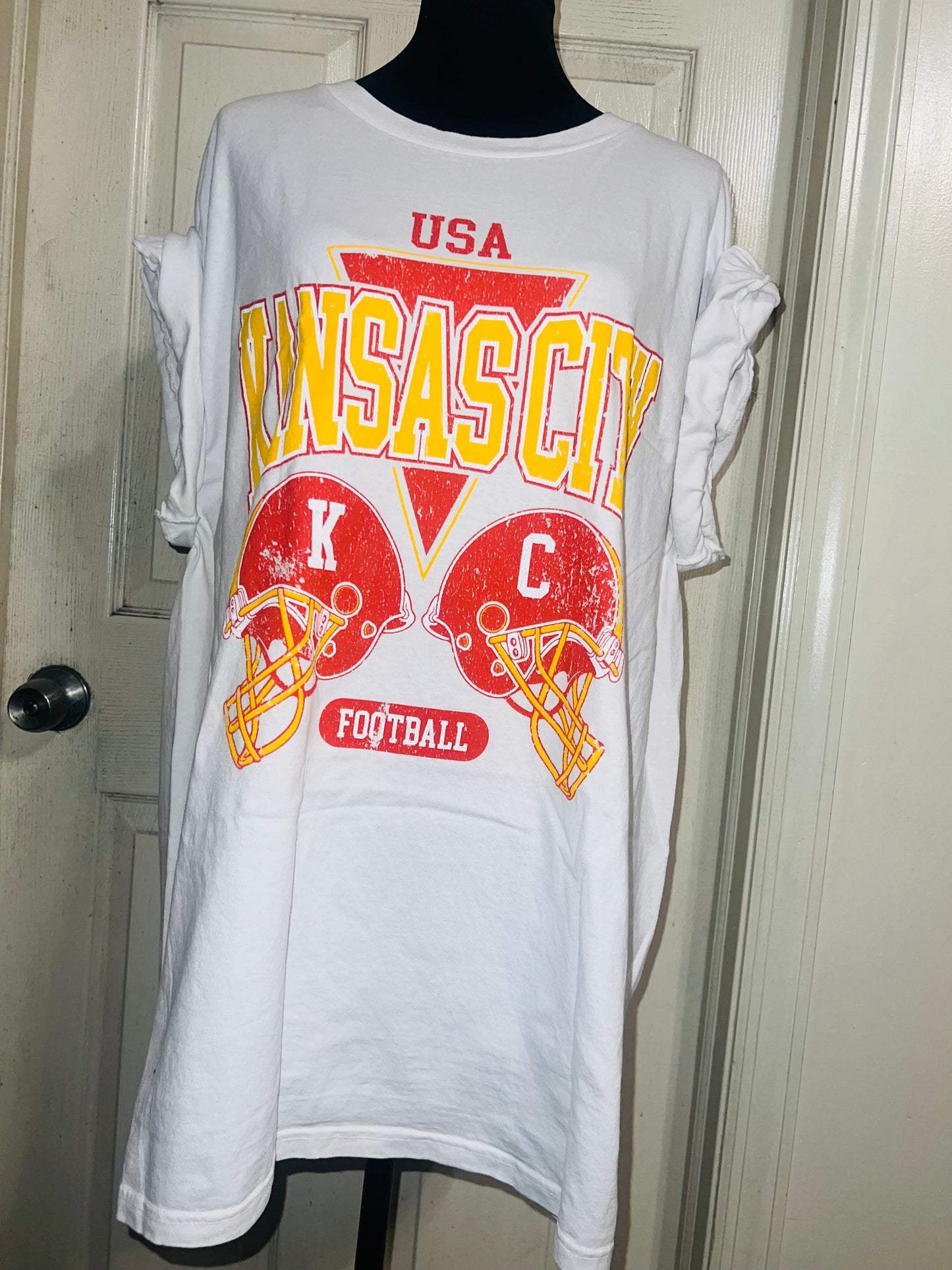 Kansas City Chiefs Oversized Distressed Tee