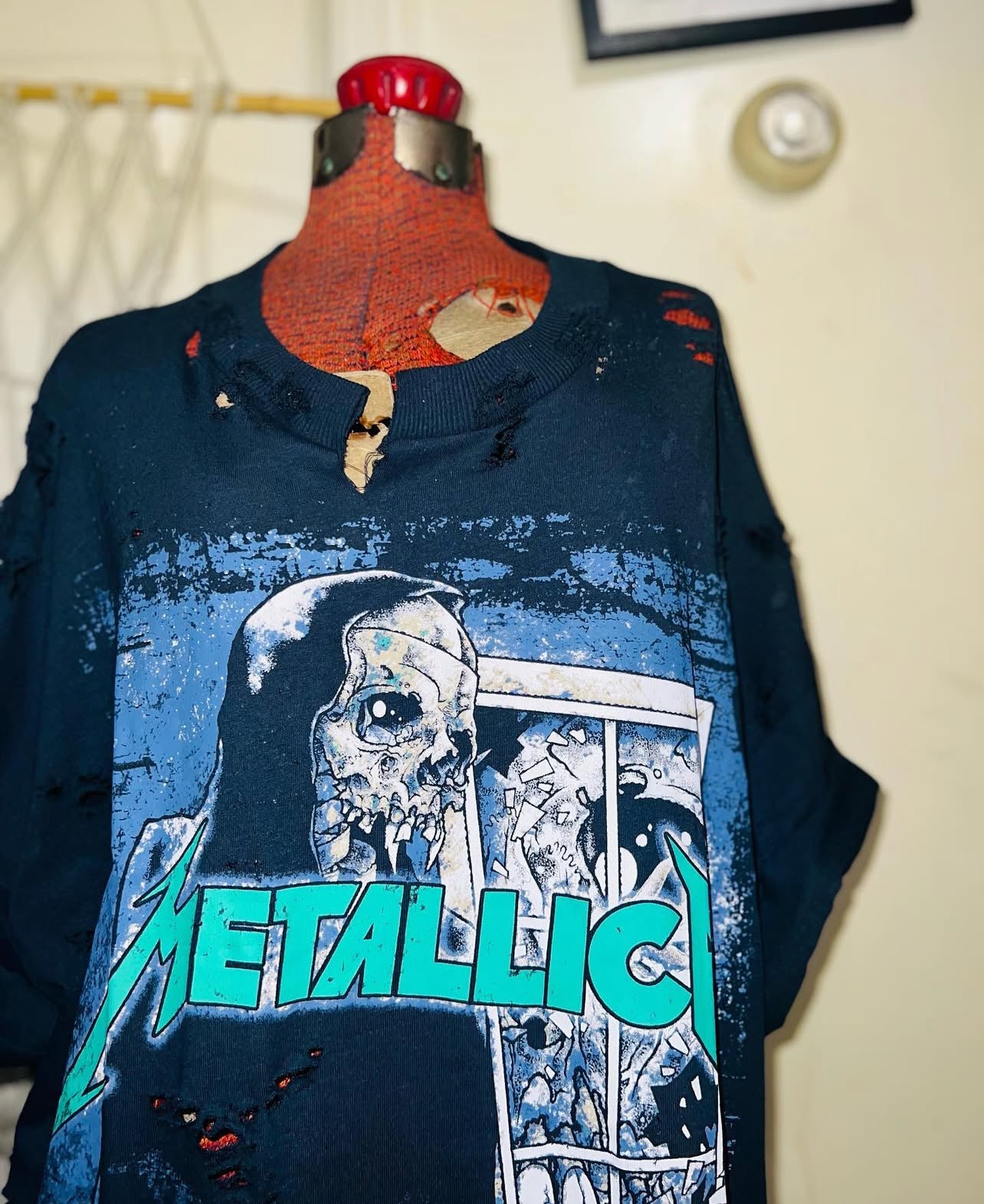 Metallica Oversized Distressed Tee