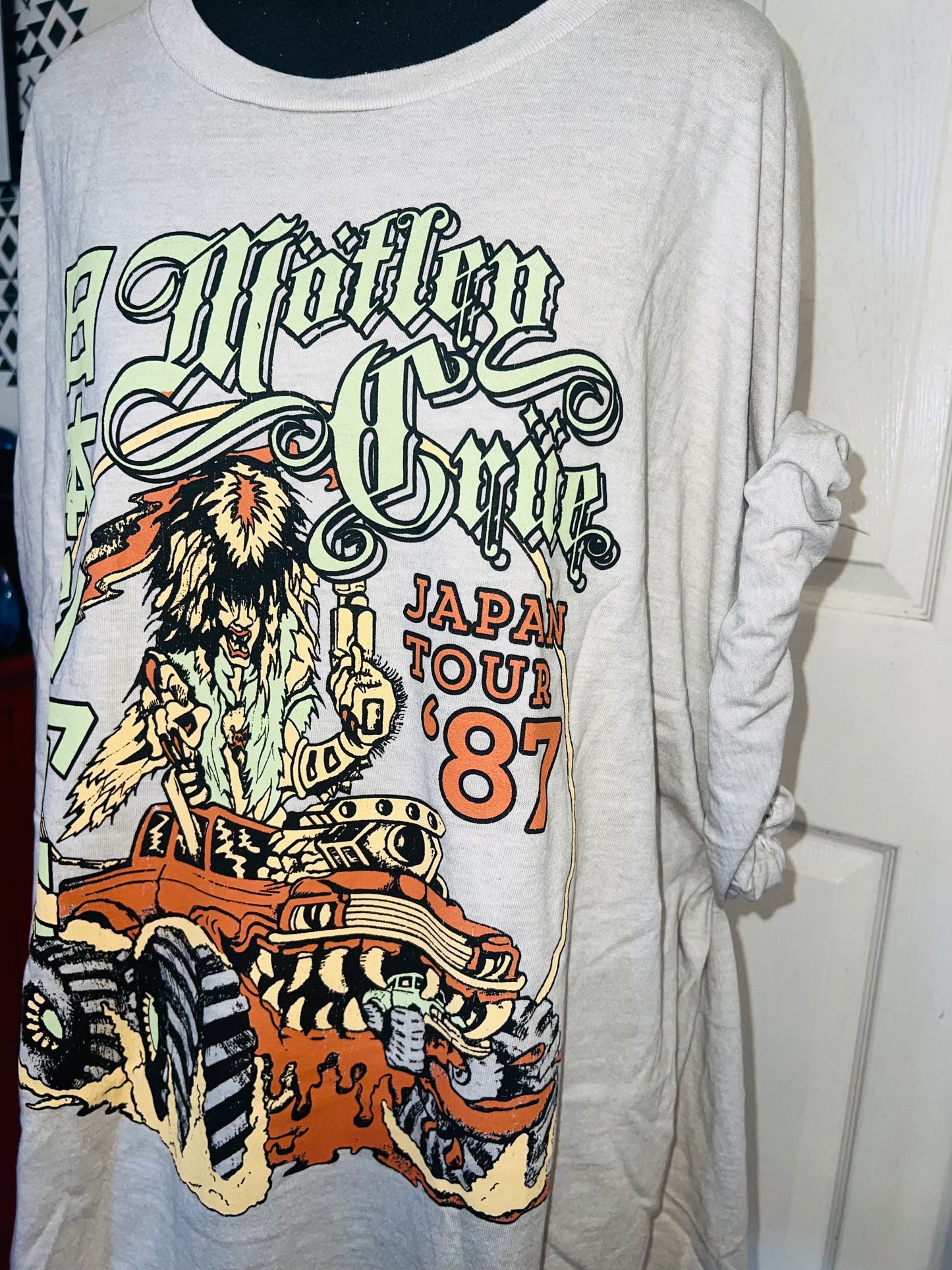 Motley Crue Oversized Distressed Tee