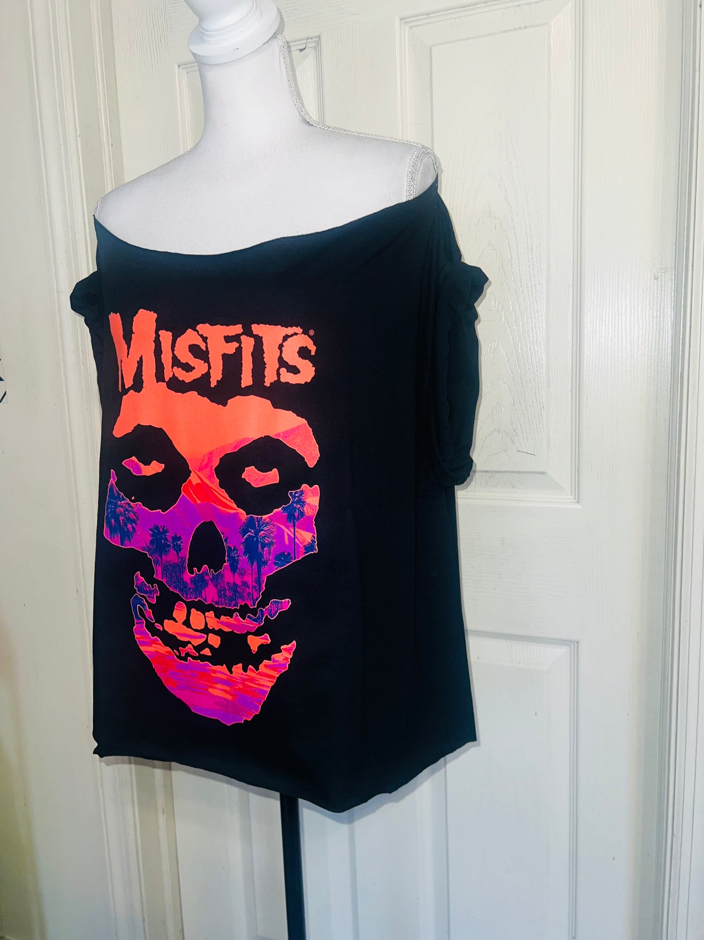 Misfits Oversized Off The Shoulder Distressed Tee