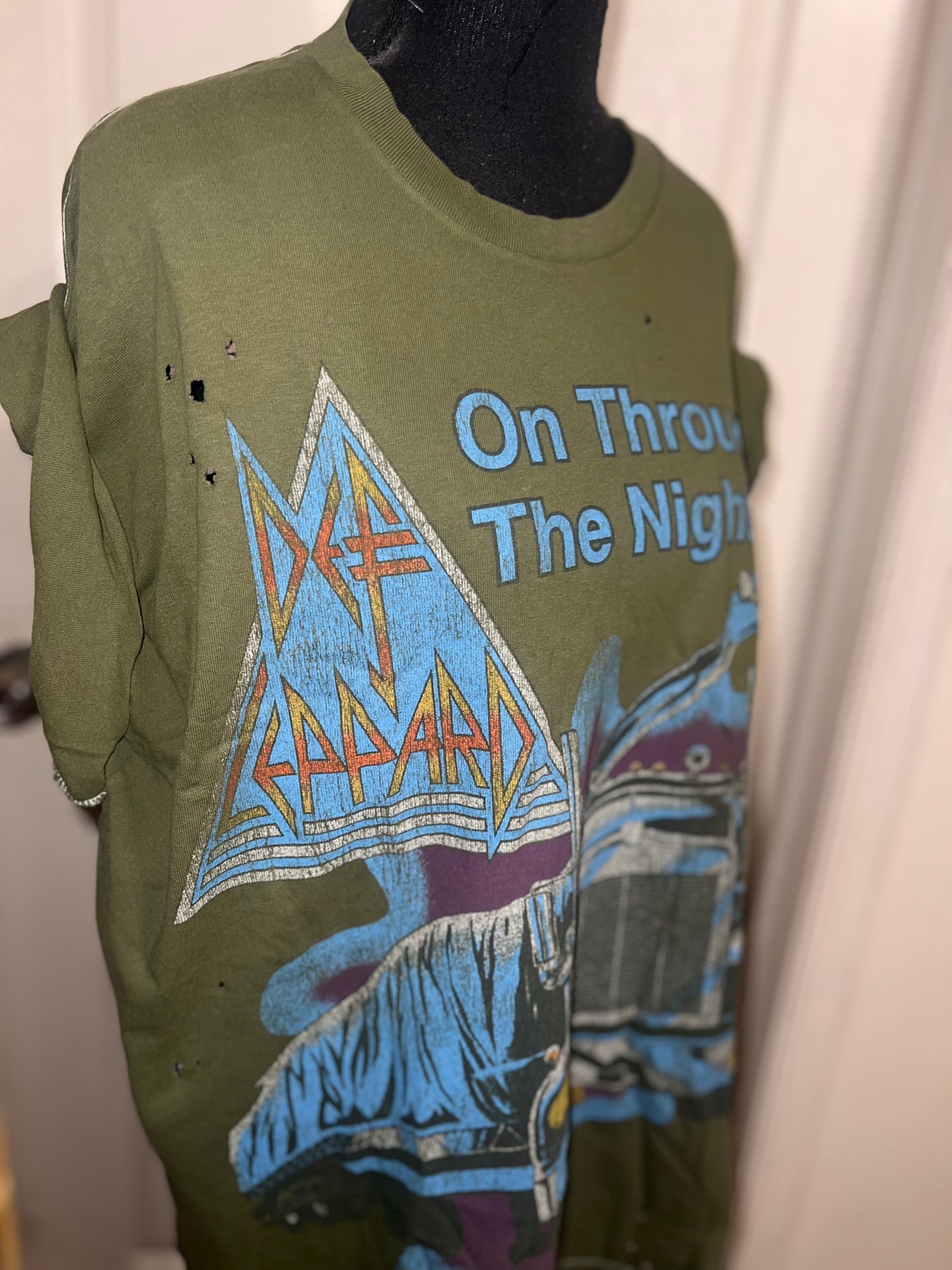 Def Leppard Oversized Distressed Tee