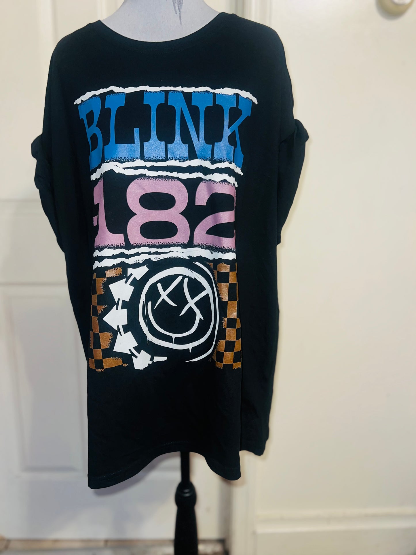 Blink 182 Oversized Distressed Tee