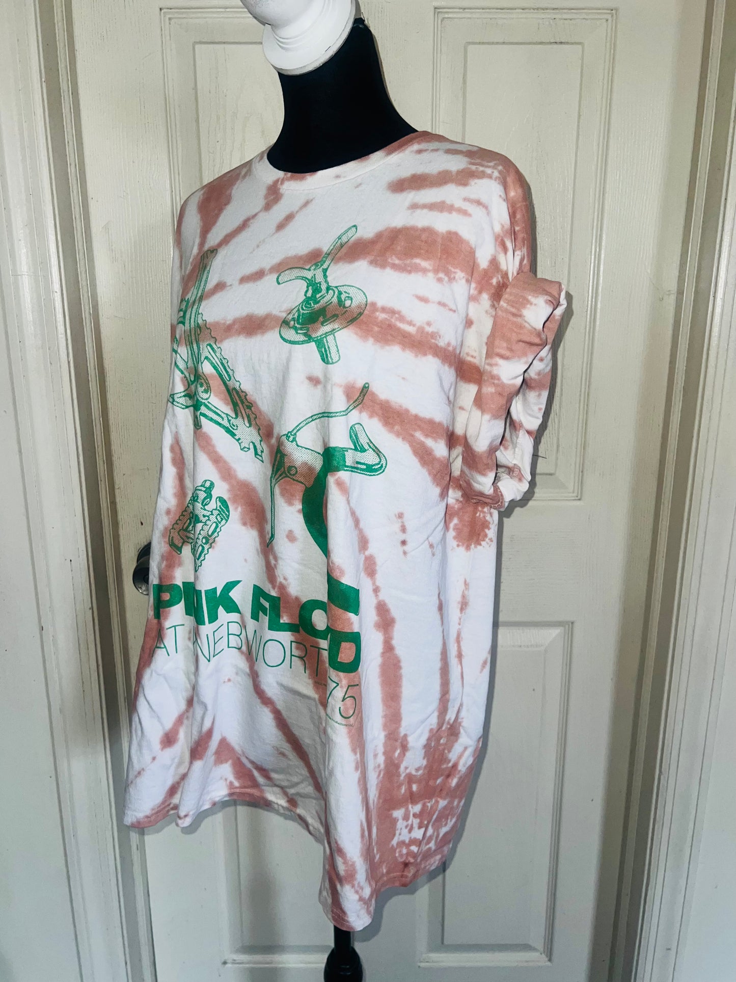 Pink Floyd Oversized Distressed Tee