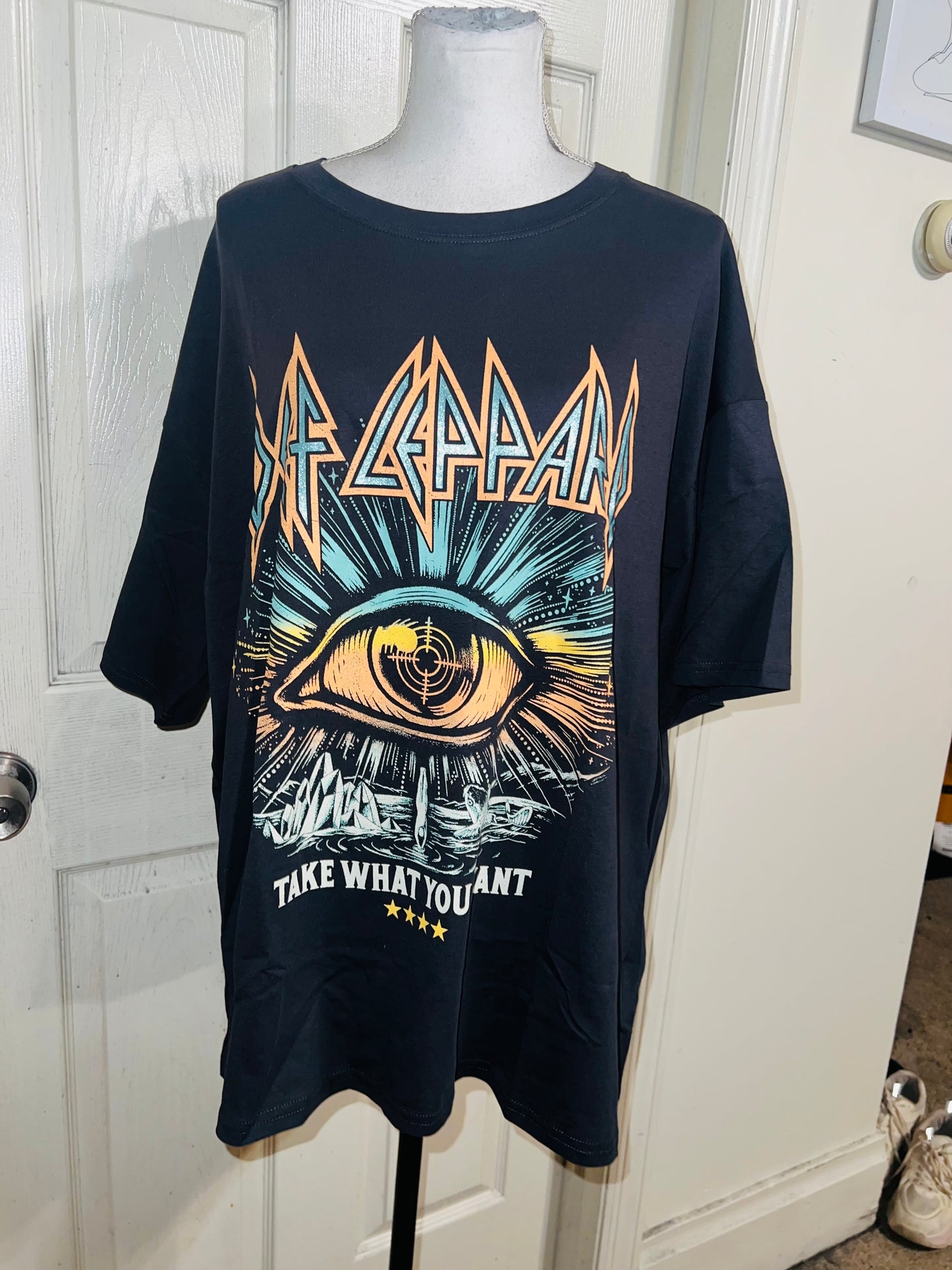 Def Leppard Oversized Distressed Tee