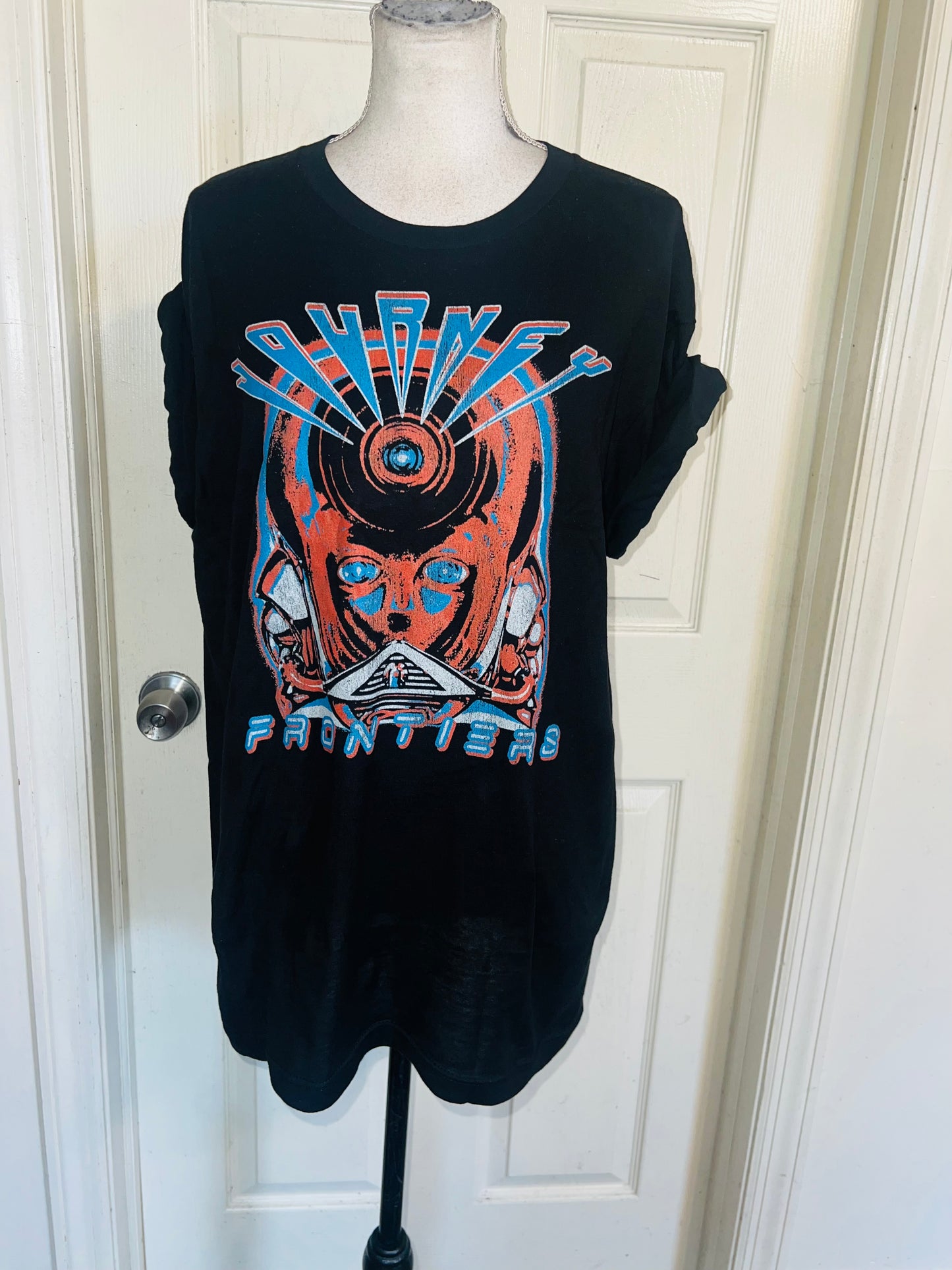 Journey Oversized Distressed Tee