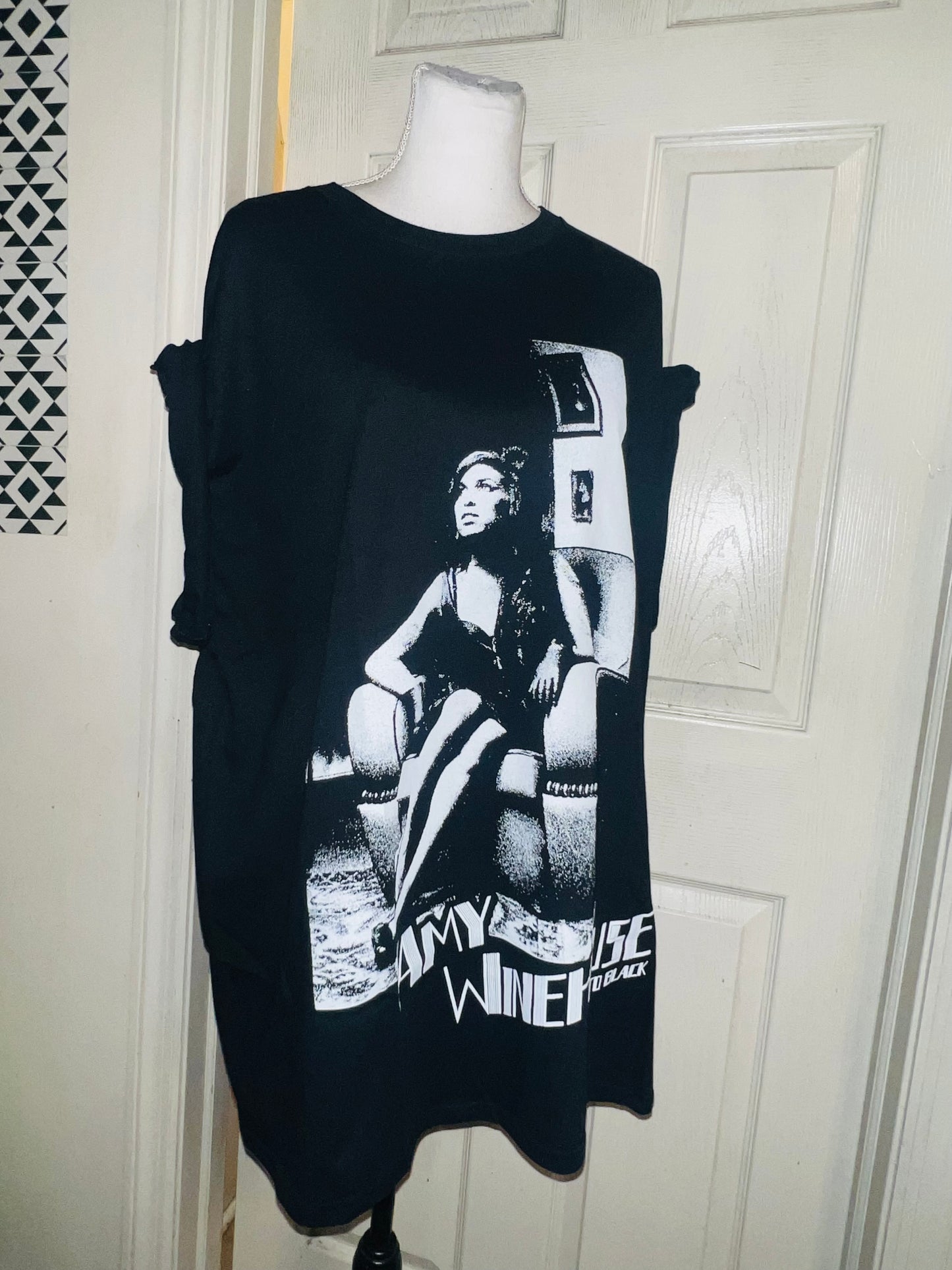 Amy Winehouse Oversized Distressed Tee