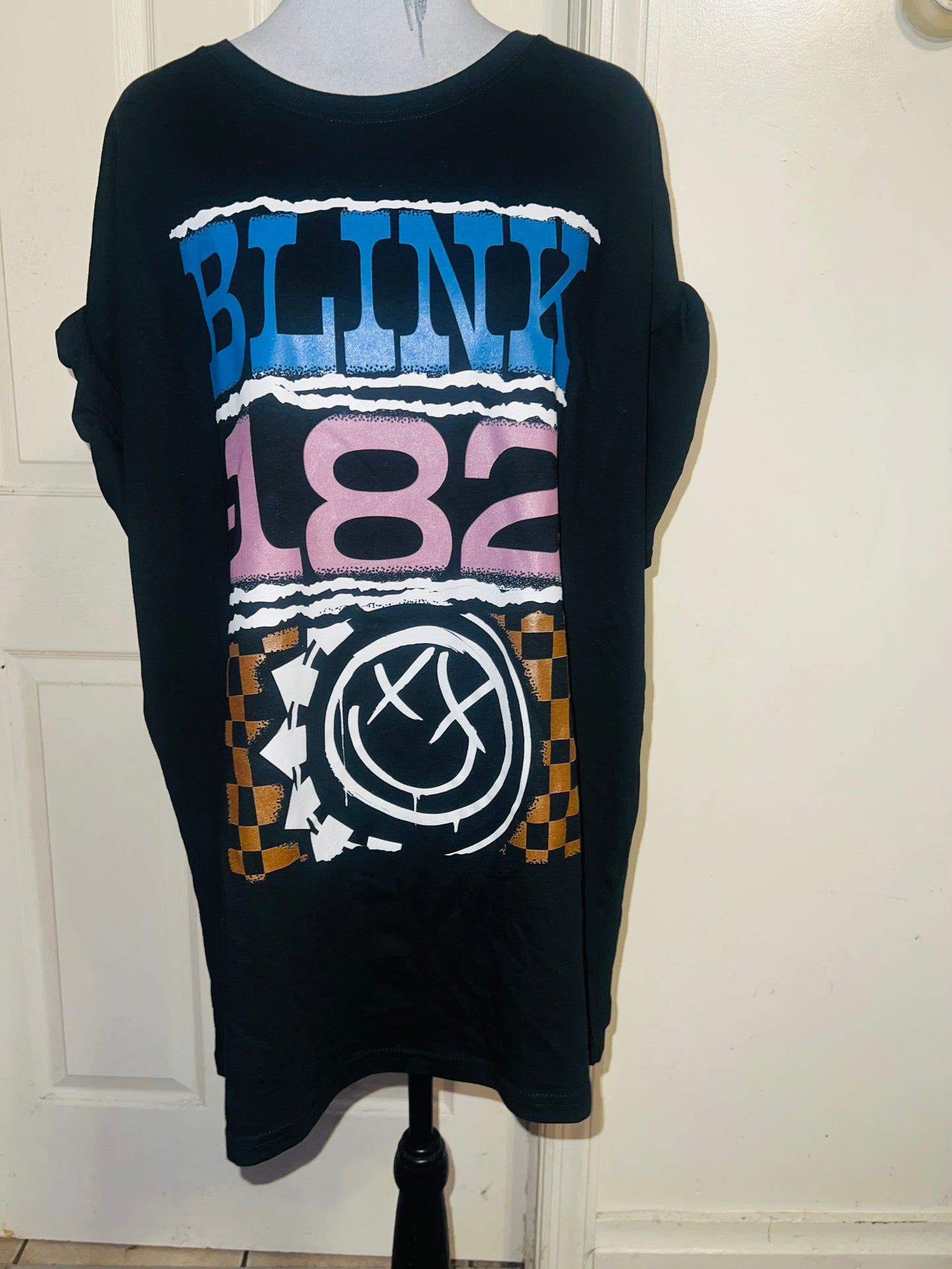 Blink 182 Oversized Distressed Tee