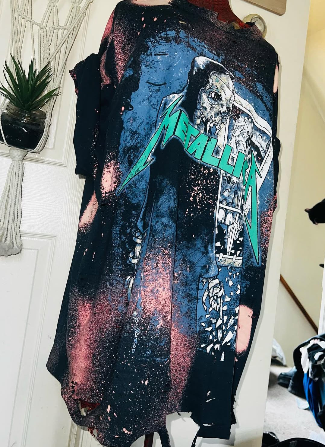 Metallica Oversized Distressed Tee