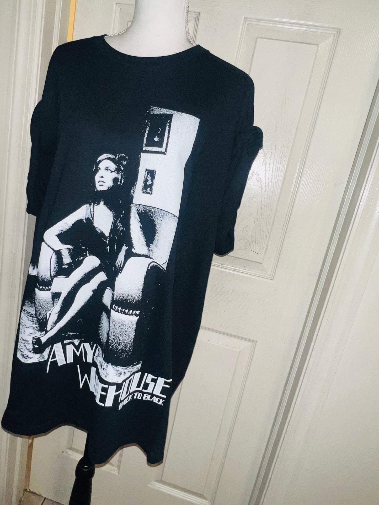 Amy Winehouse Oversized Distressed Tee