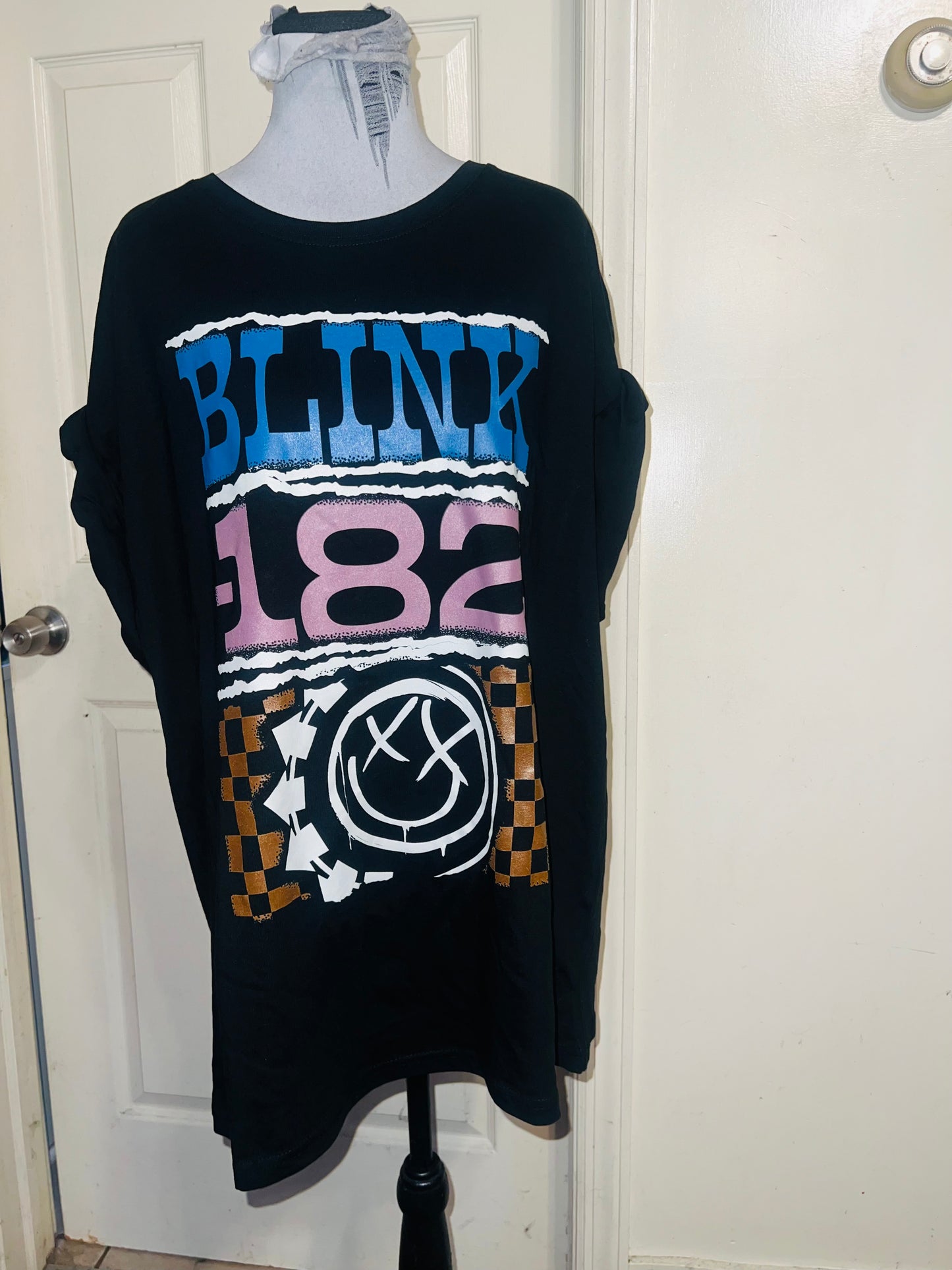 Blink 182 Oversized Distressed Tee