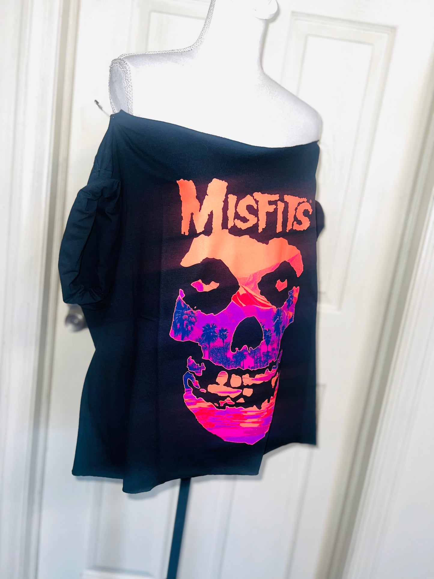 Misfits Oversized Off The Shoulder Distressed Tee