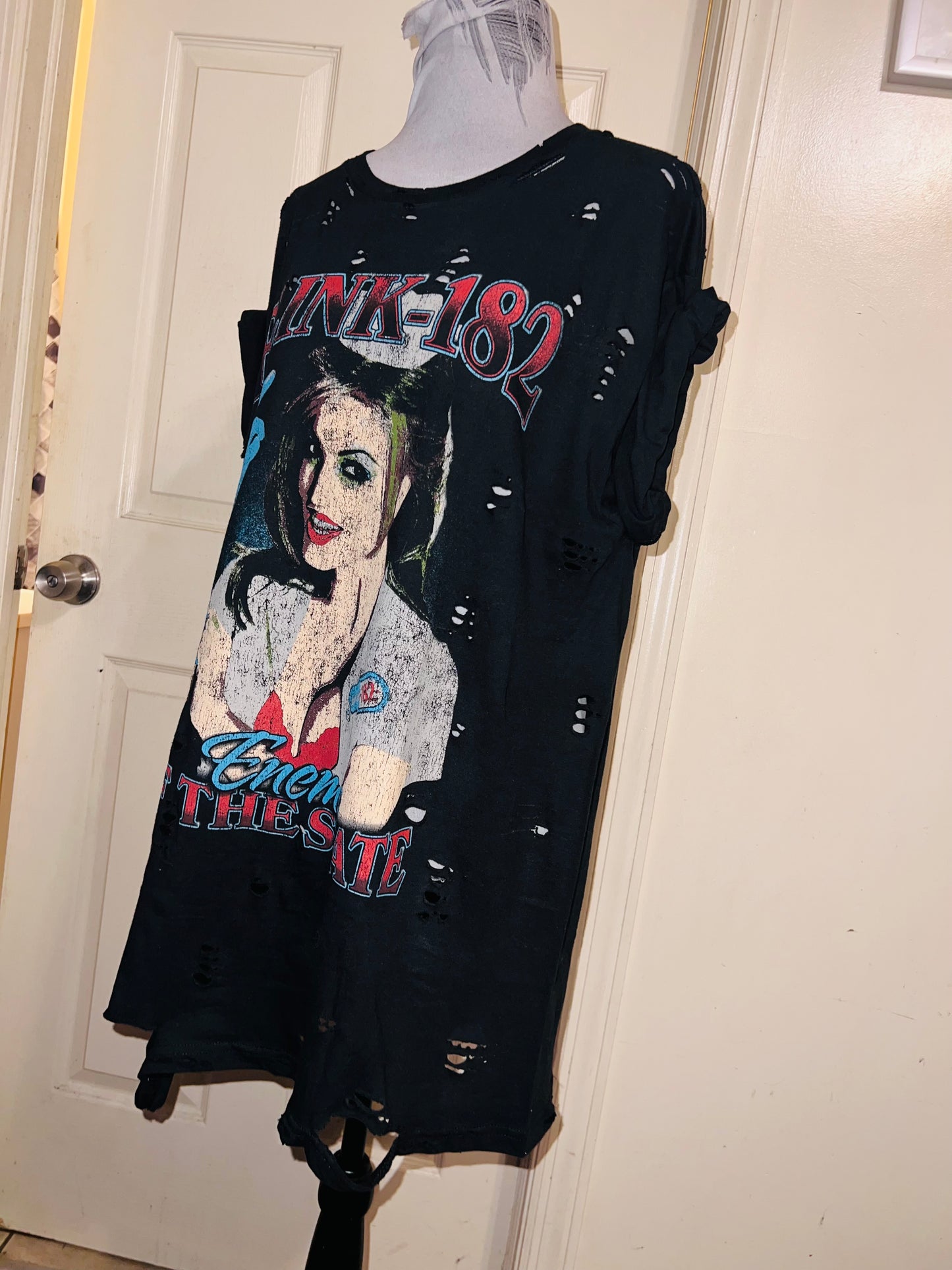 Blink 182 Oversized Distressed Tee