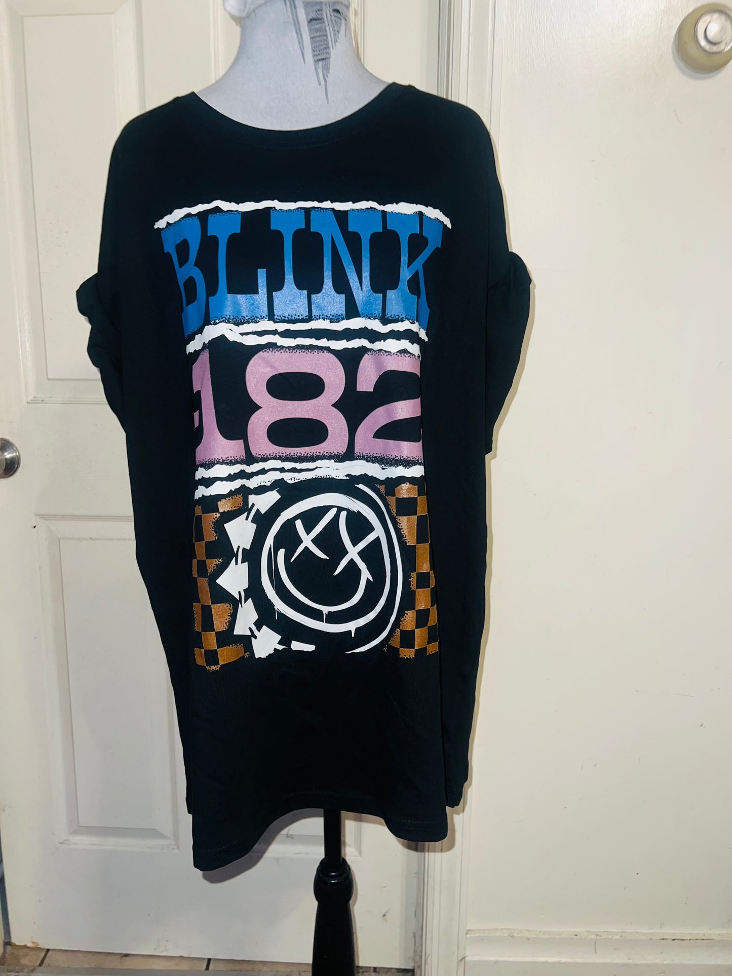 Blink 182 Oversized Distressed Tee