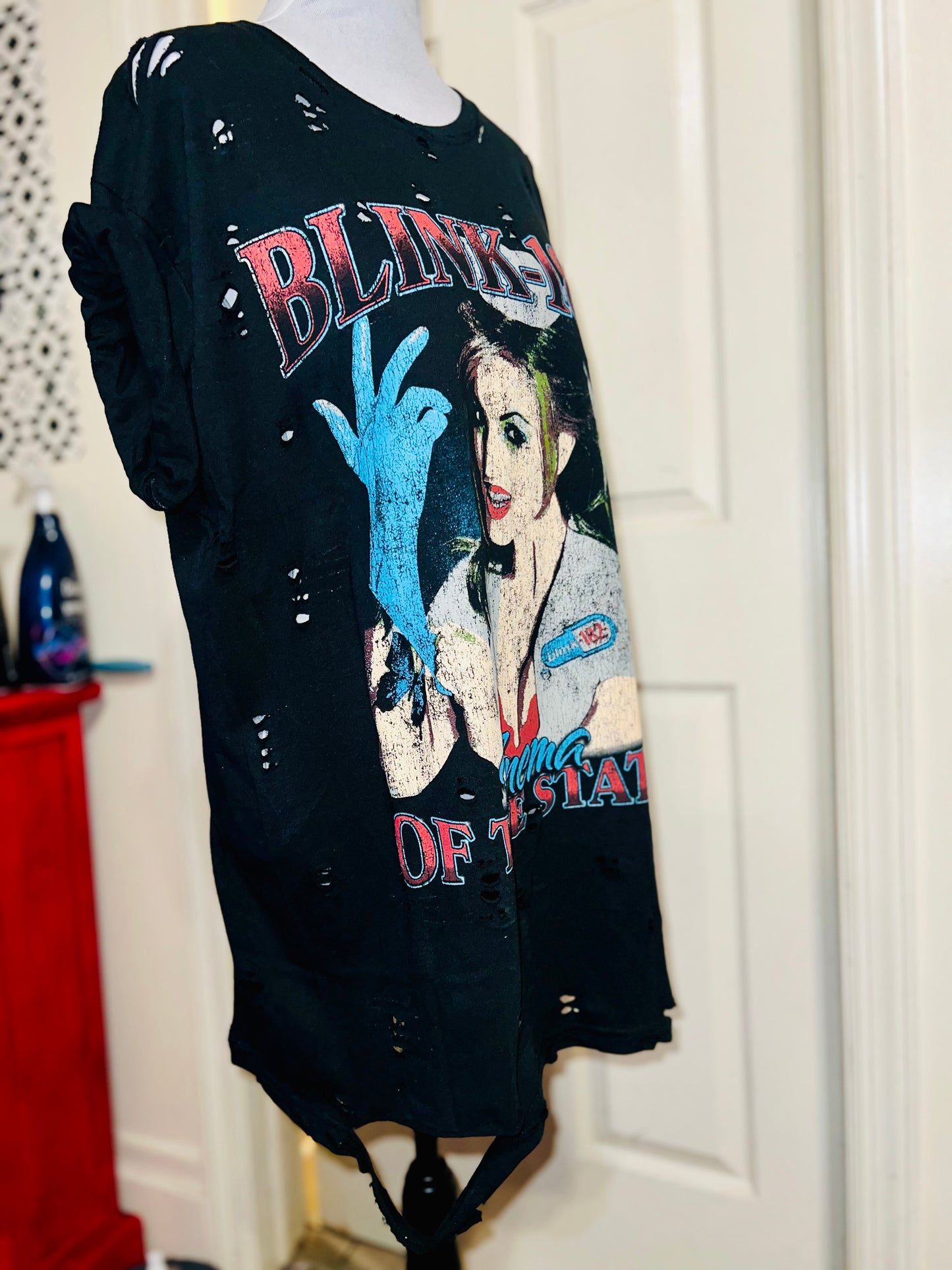 Blink 182 Oversized Distressed Tee