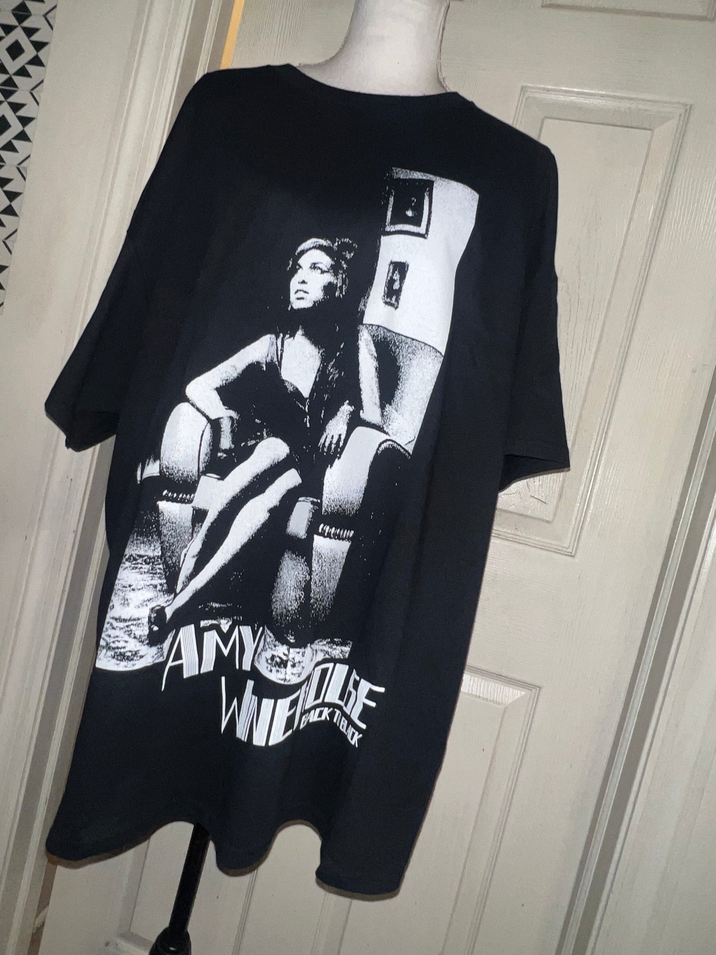 Amy Winehouse Oversized Distressed Tee