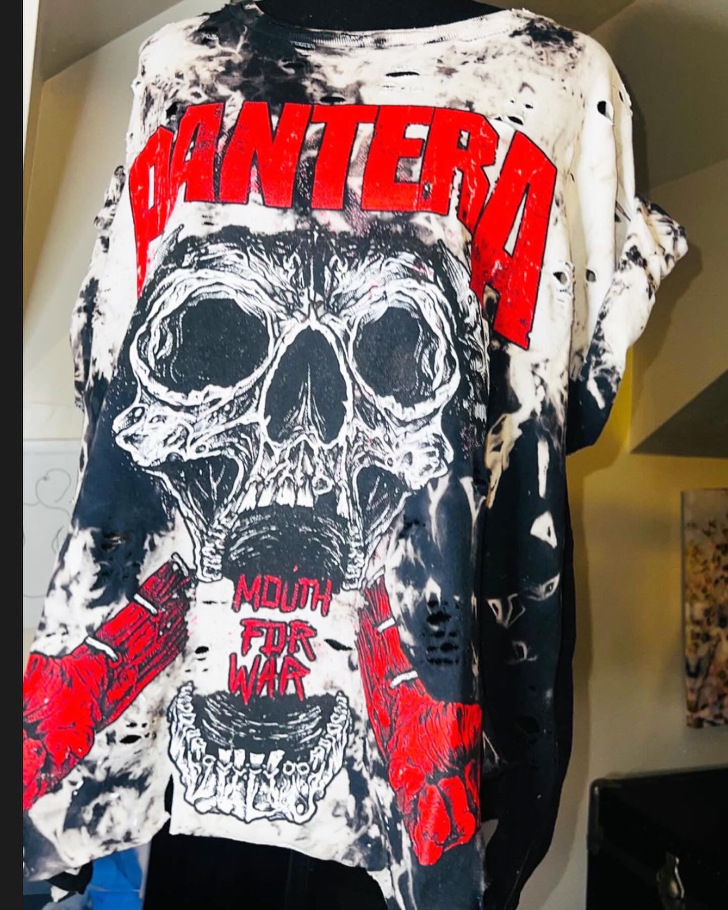 Pantera Oversized Distressed Tee on
