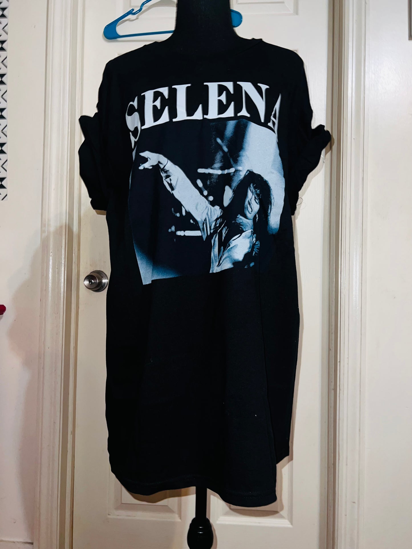 Selena Oversized Distressed Tee
