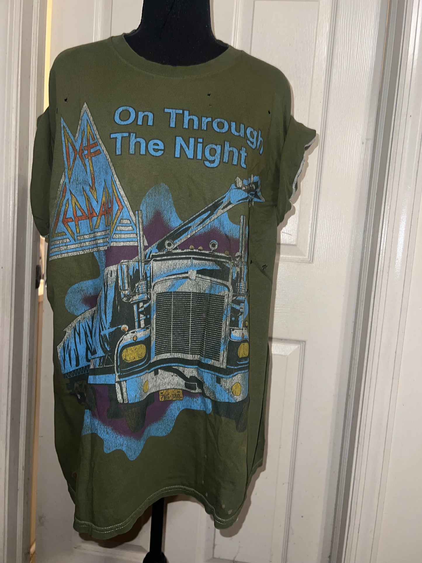 Def Leppard Oversized Distressed Tee