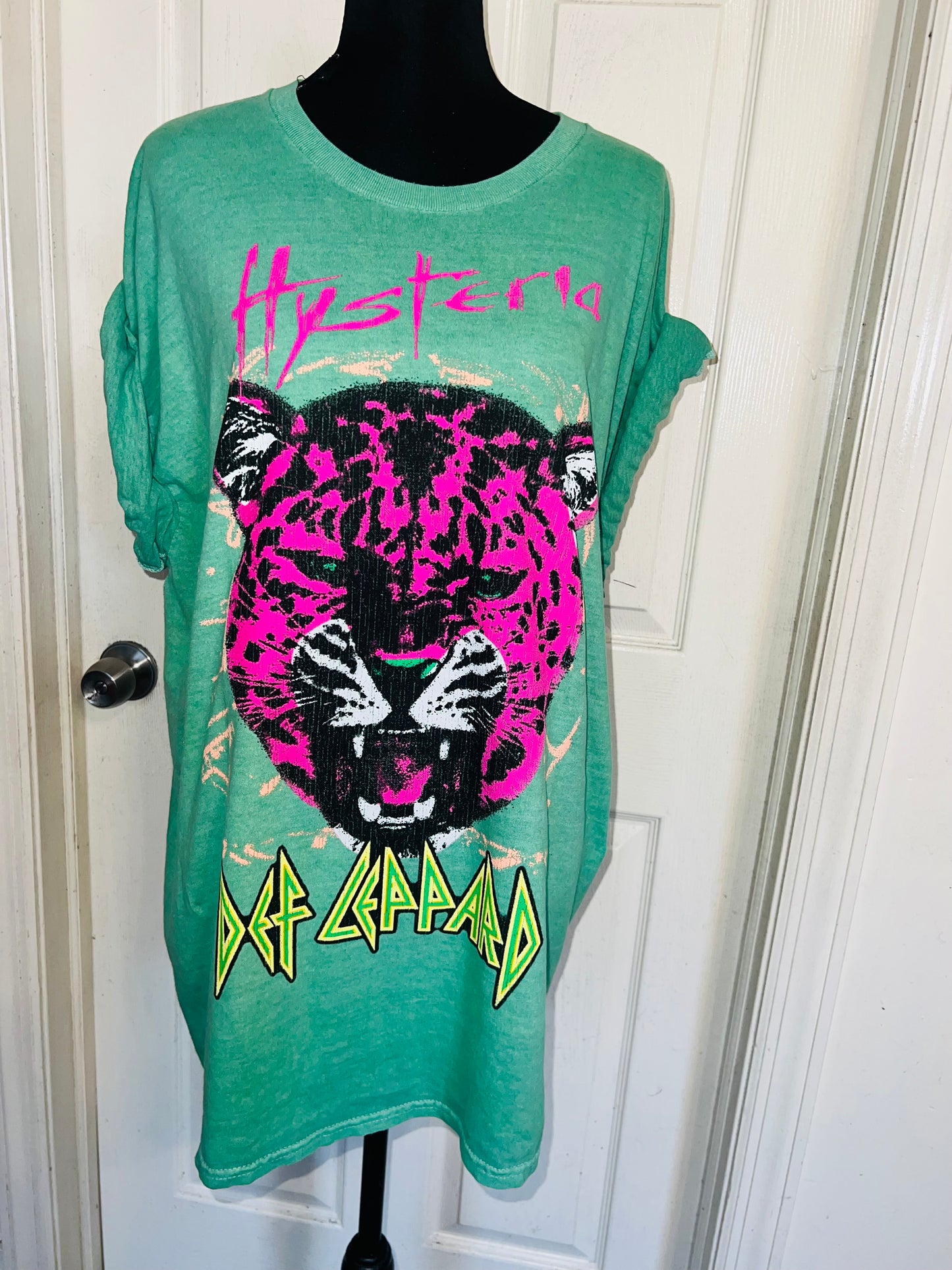Def Leppard Oversized Distressed Tee