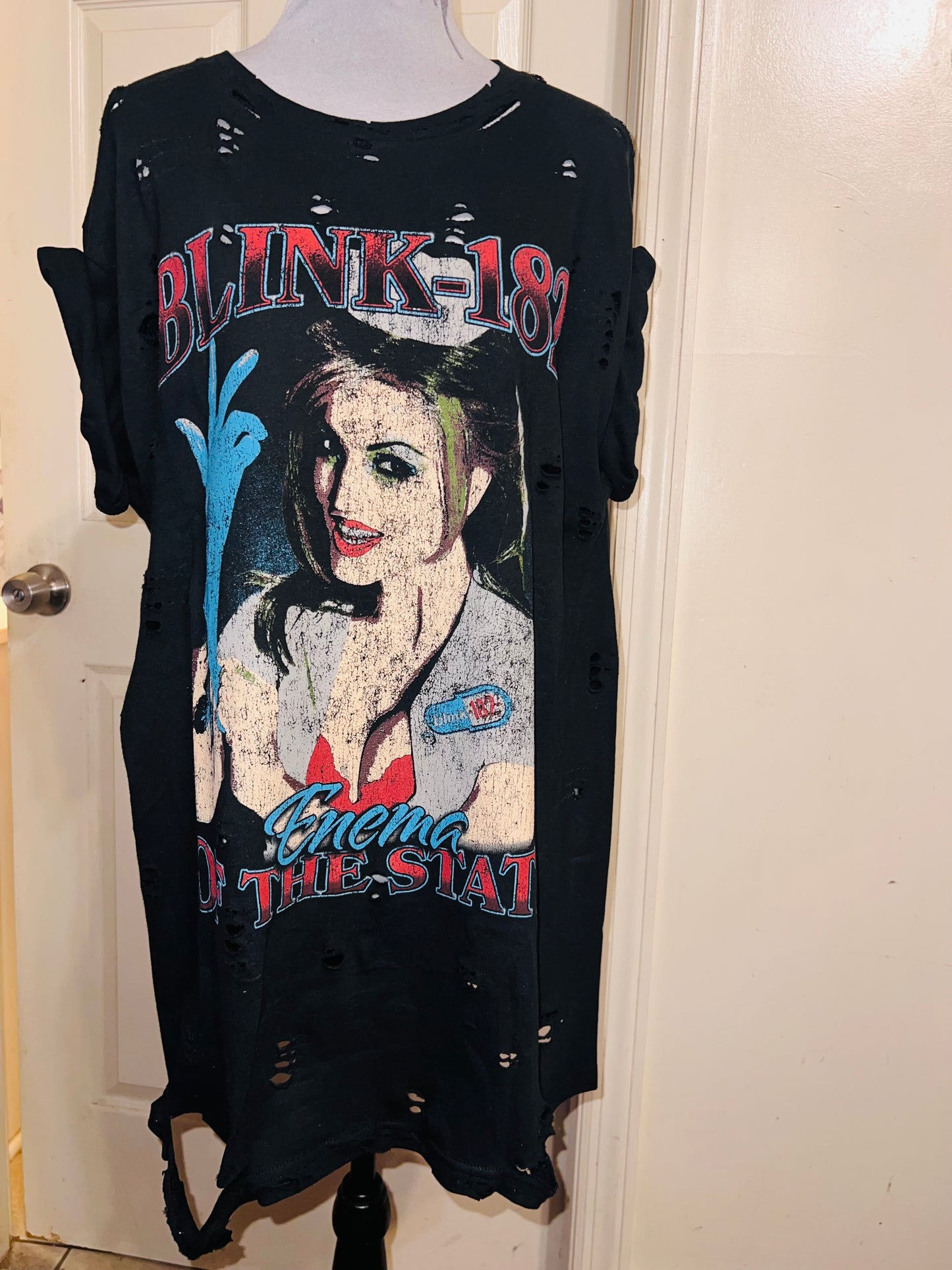 Blink 182 Oversized Distressed Tee