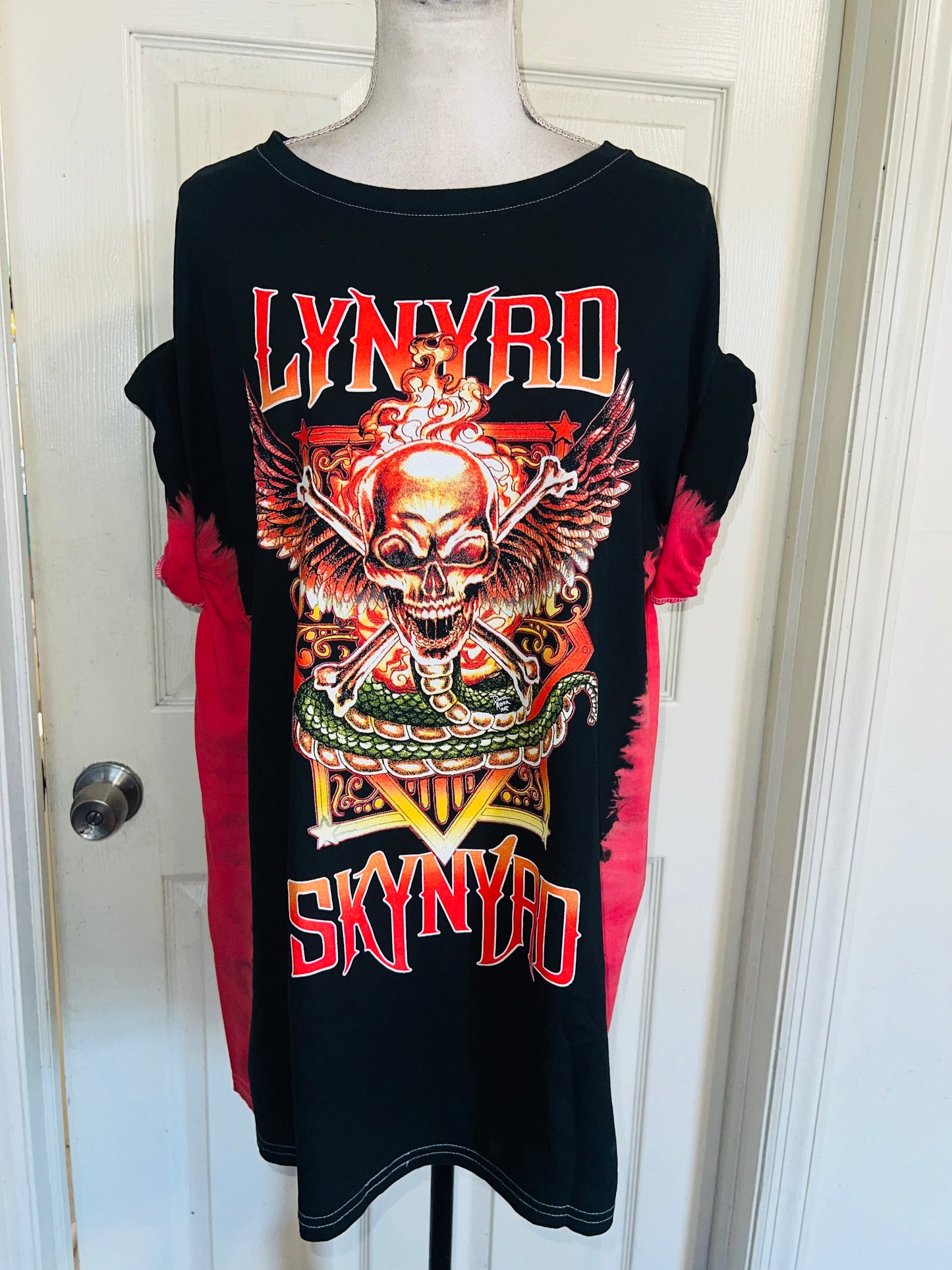 Lynyrd Skynyrd Oversized Distressed Tee