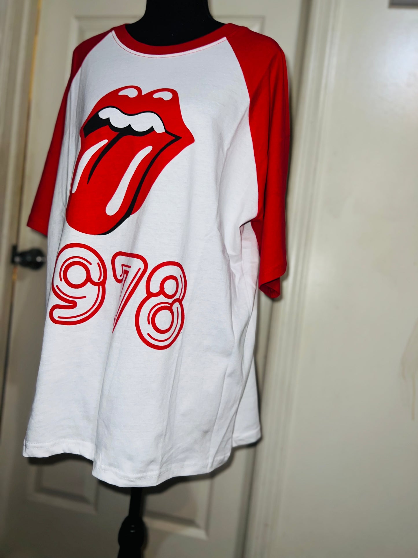 The Rolling Stones Raglan Oversized Distresed Tee