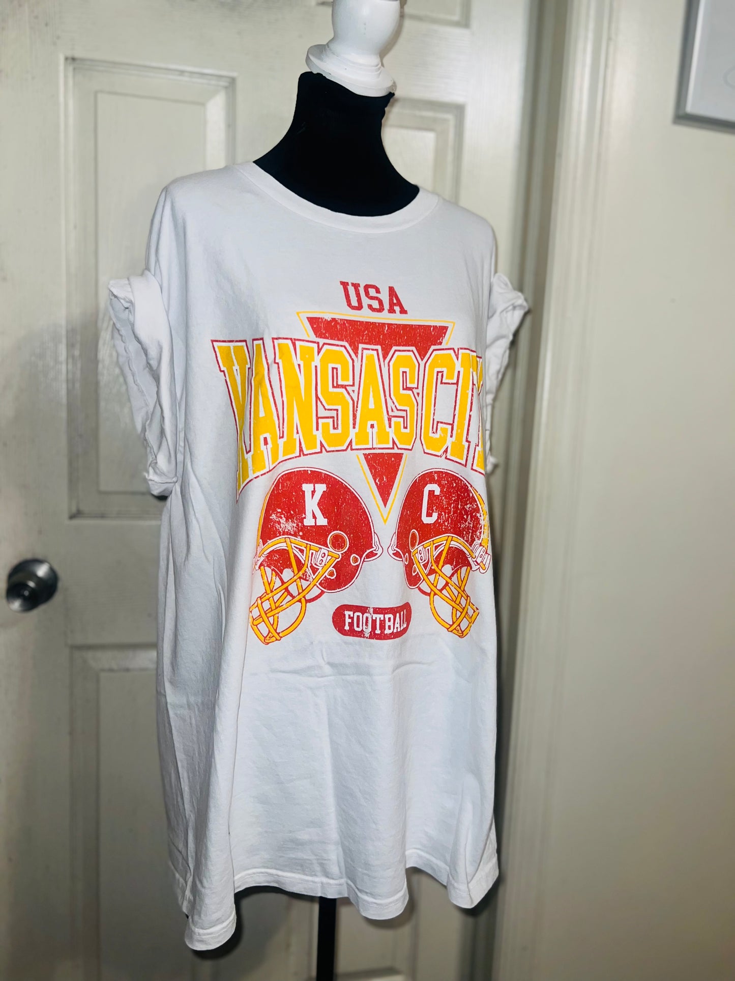 Kansas City Chiefs Oversized Distressed Tee