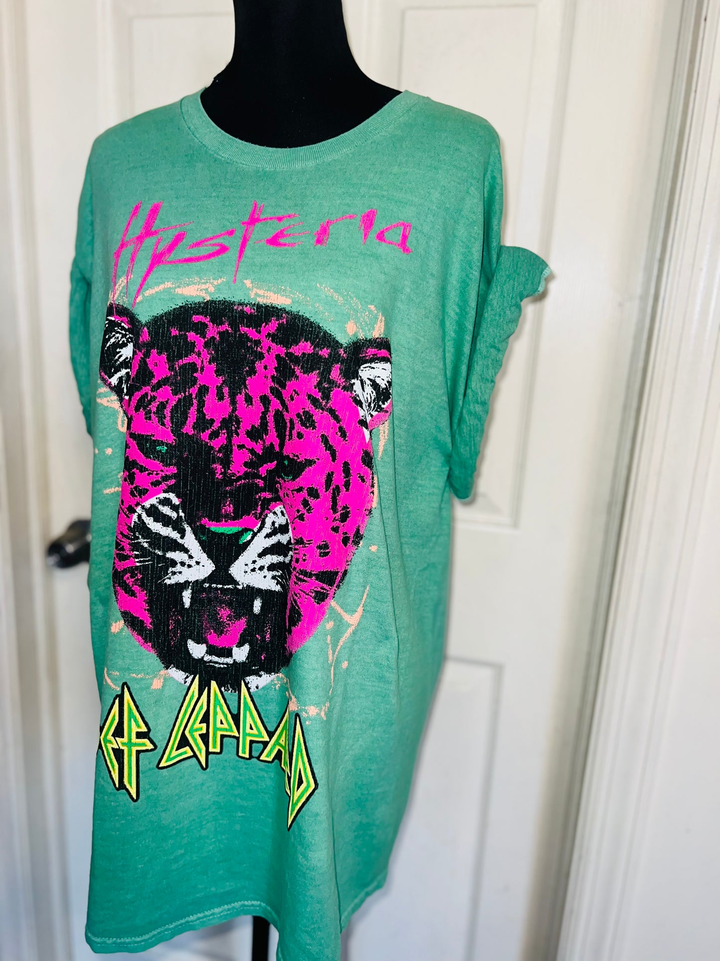 Def Leppard Oversized Distressed Tee